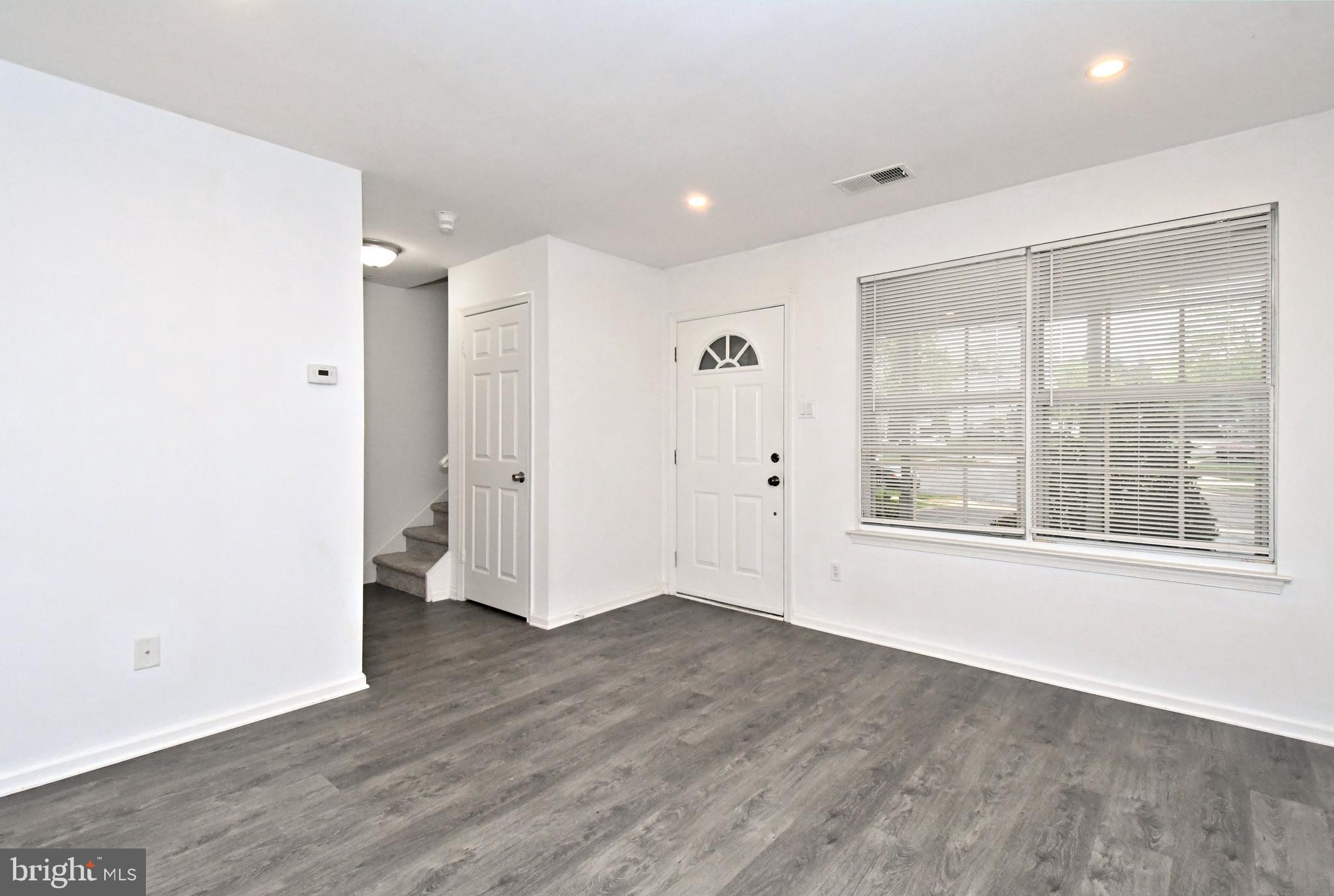 COUNTRY BEND - Residential