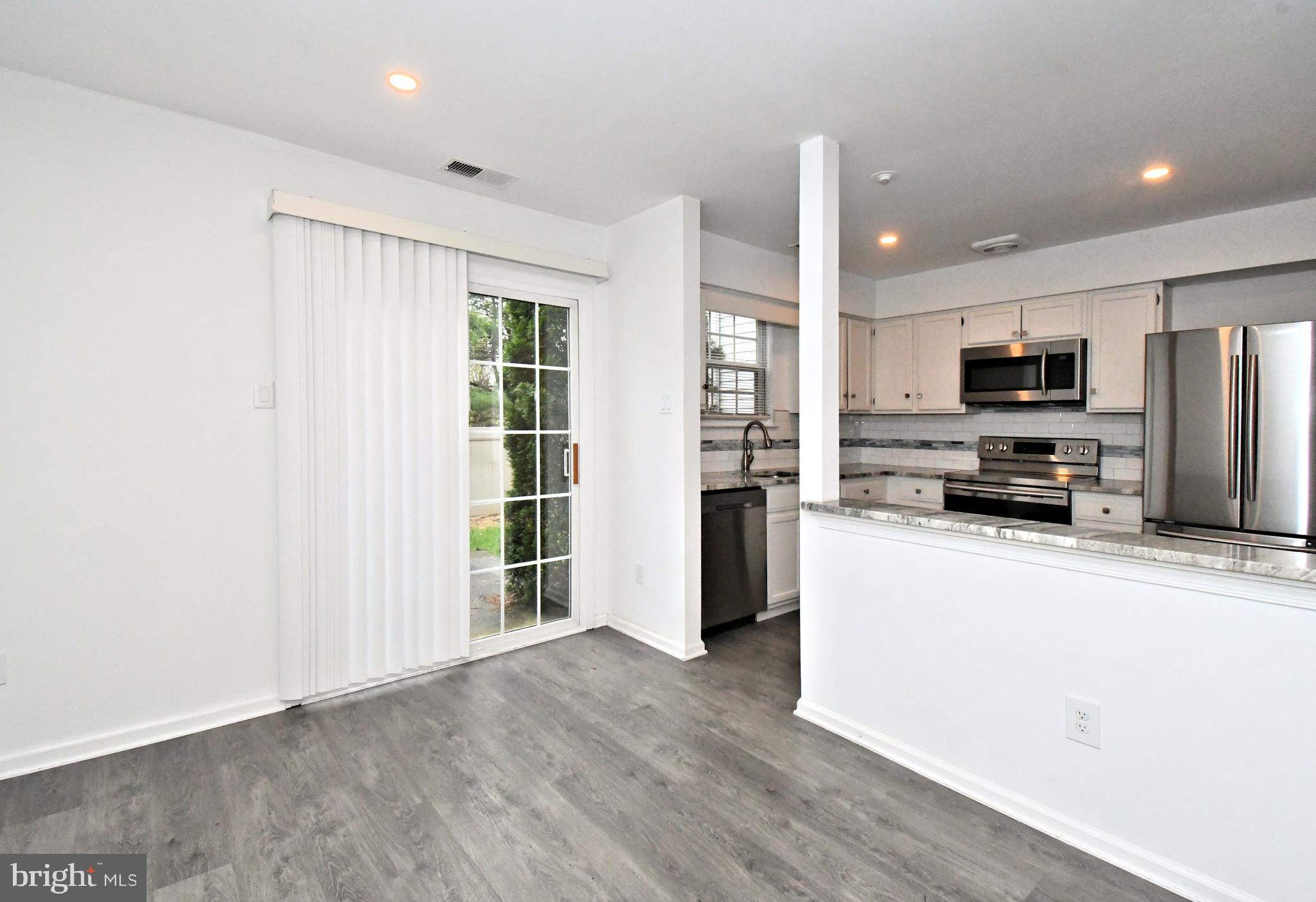 COUNTRY BEND - Residential
