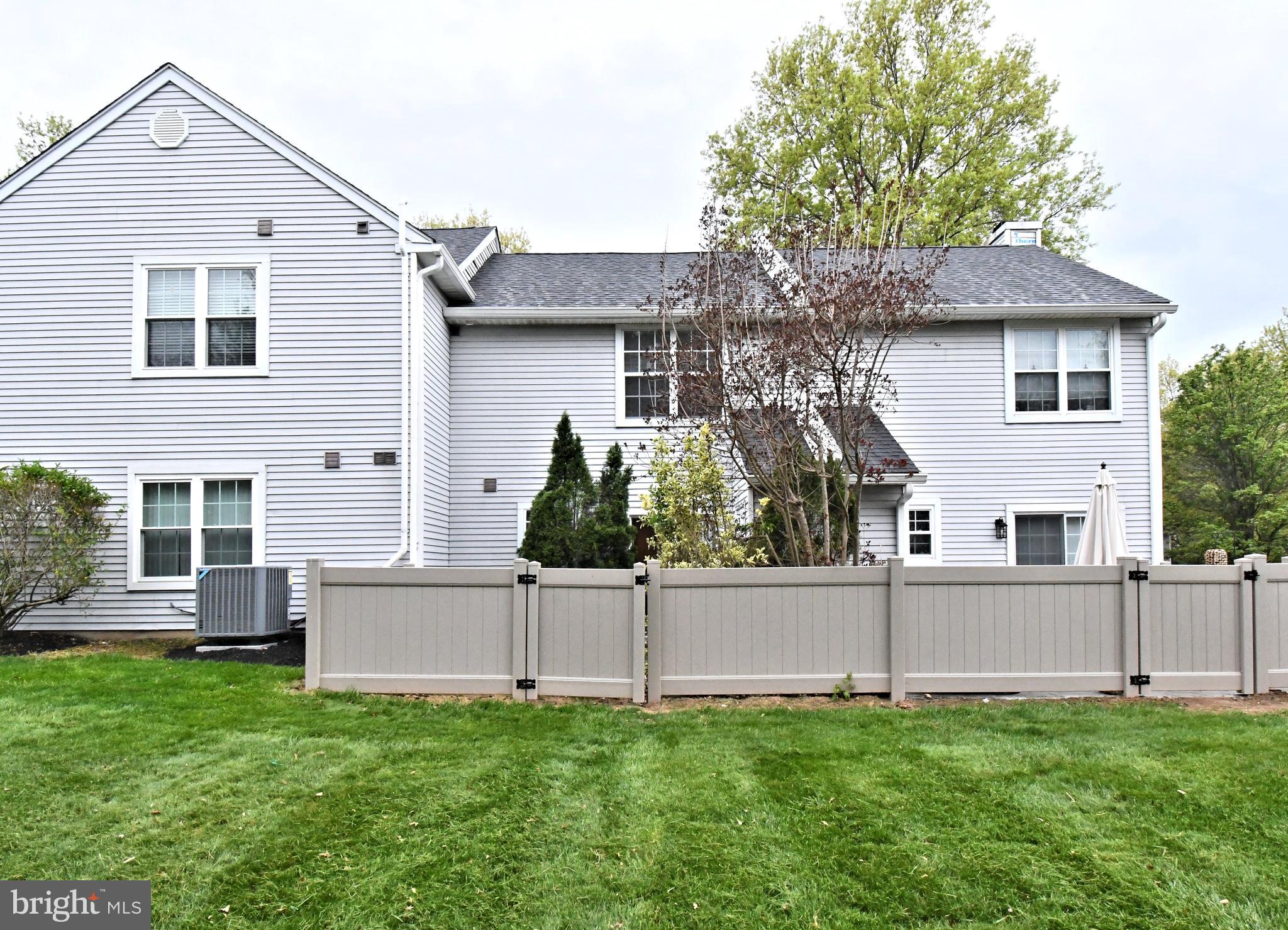COUNTRY BEND - Residential