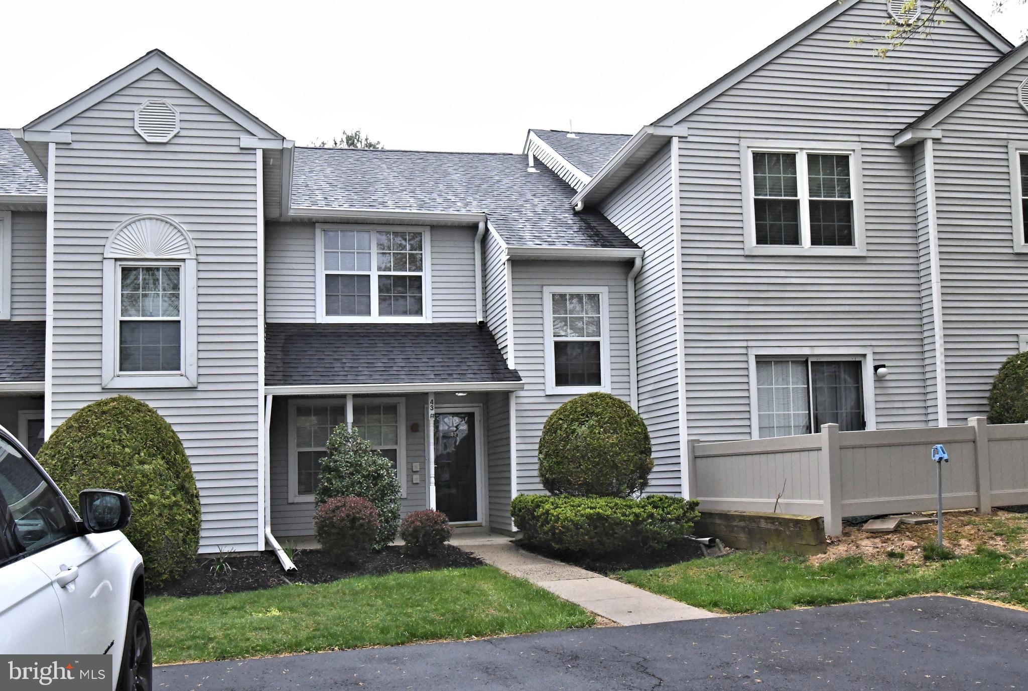 COUNTRY BEND - Residential