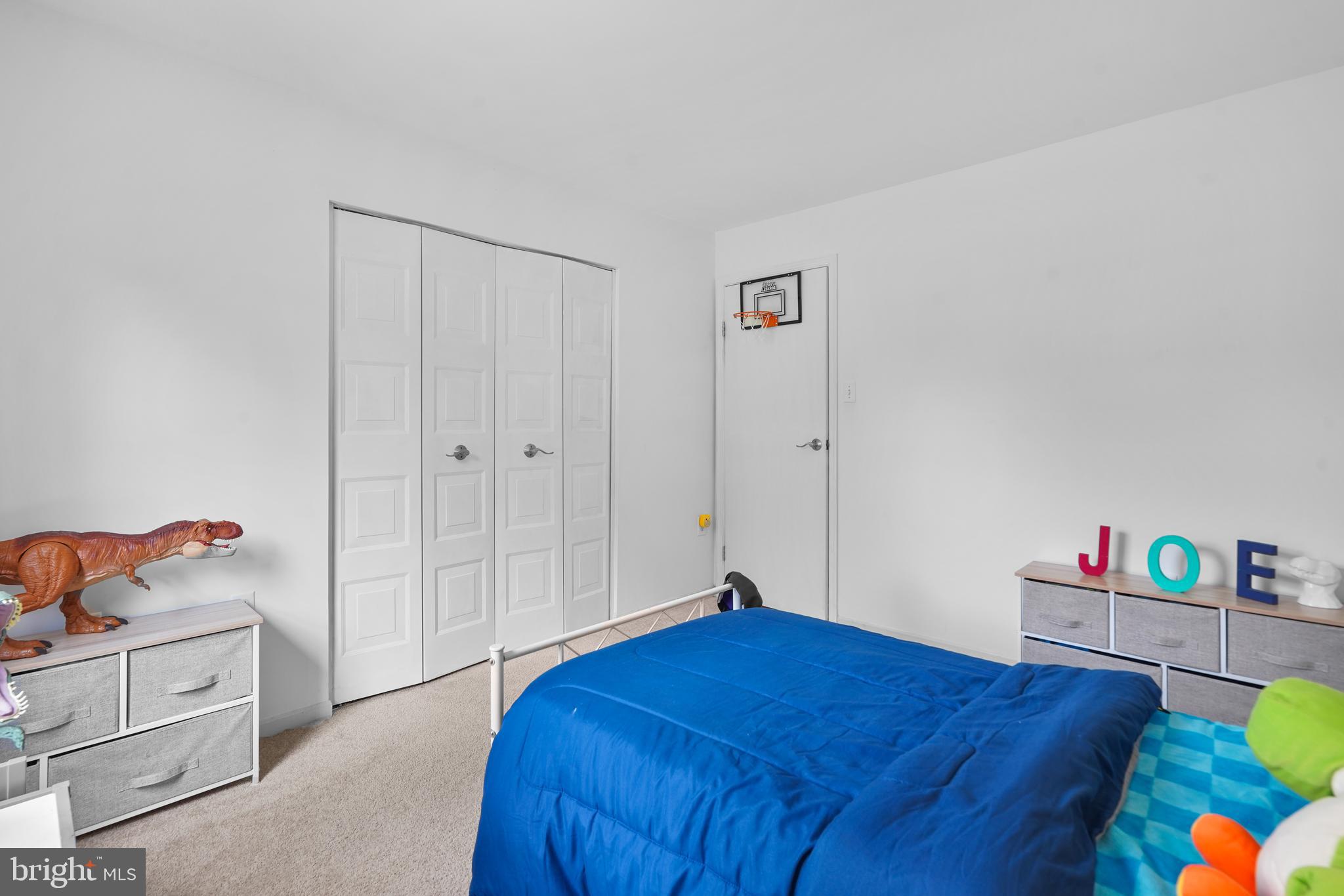 STONINGTON CONDOMINIUMS - Residential