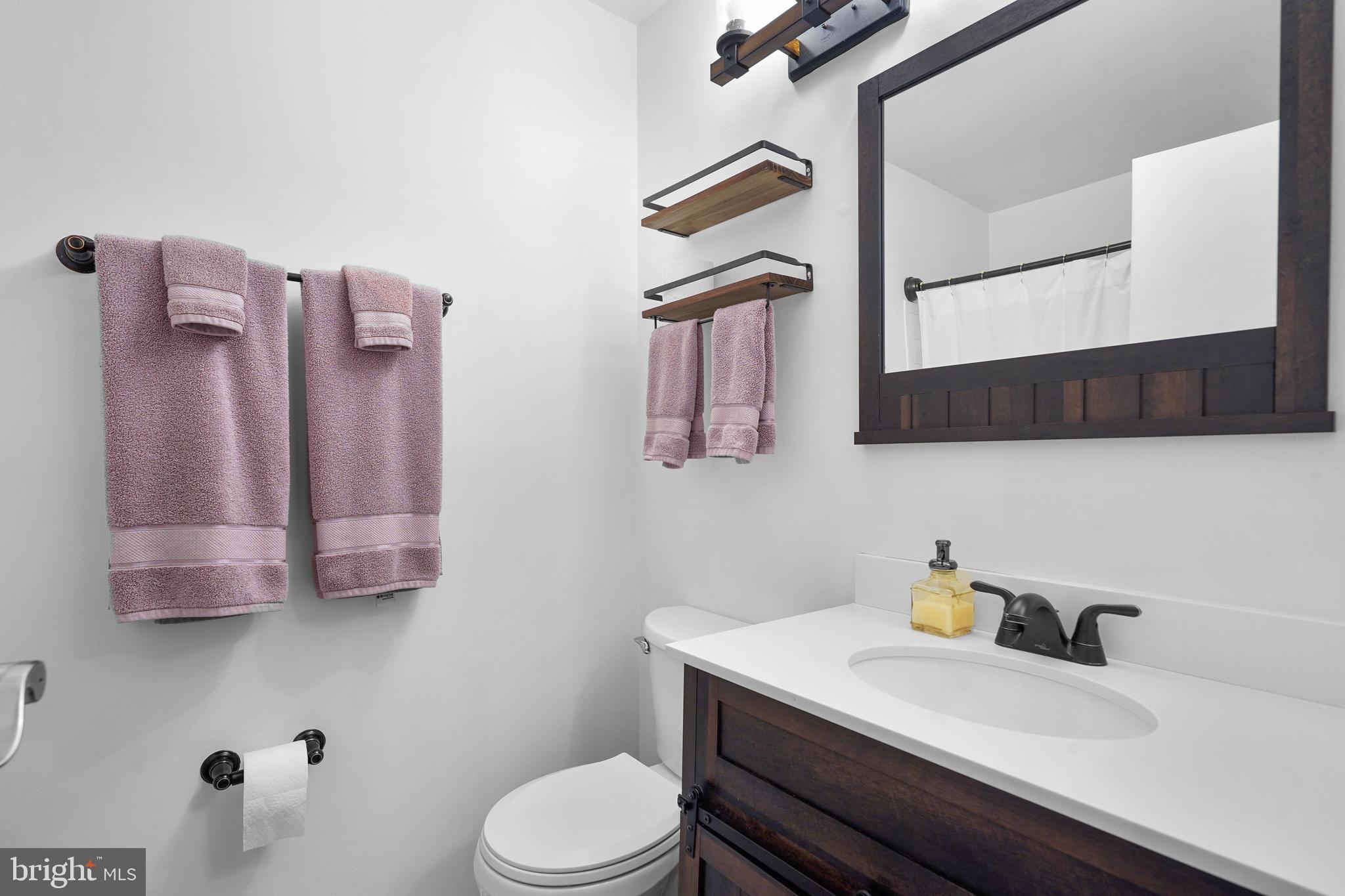 STONINGTON CONDOMINIUMS - Residential