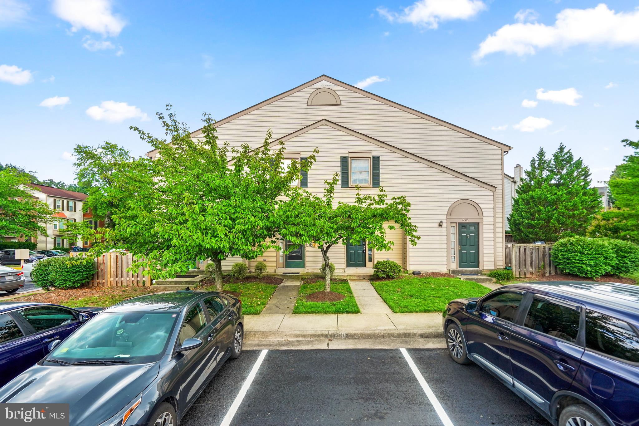 STONINGTON CONDOMINIUMS - Residential