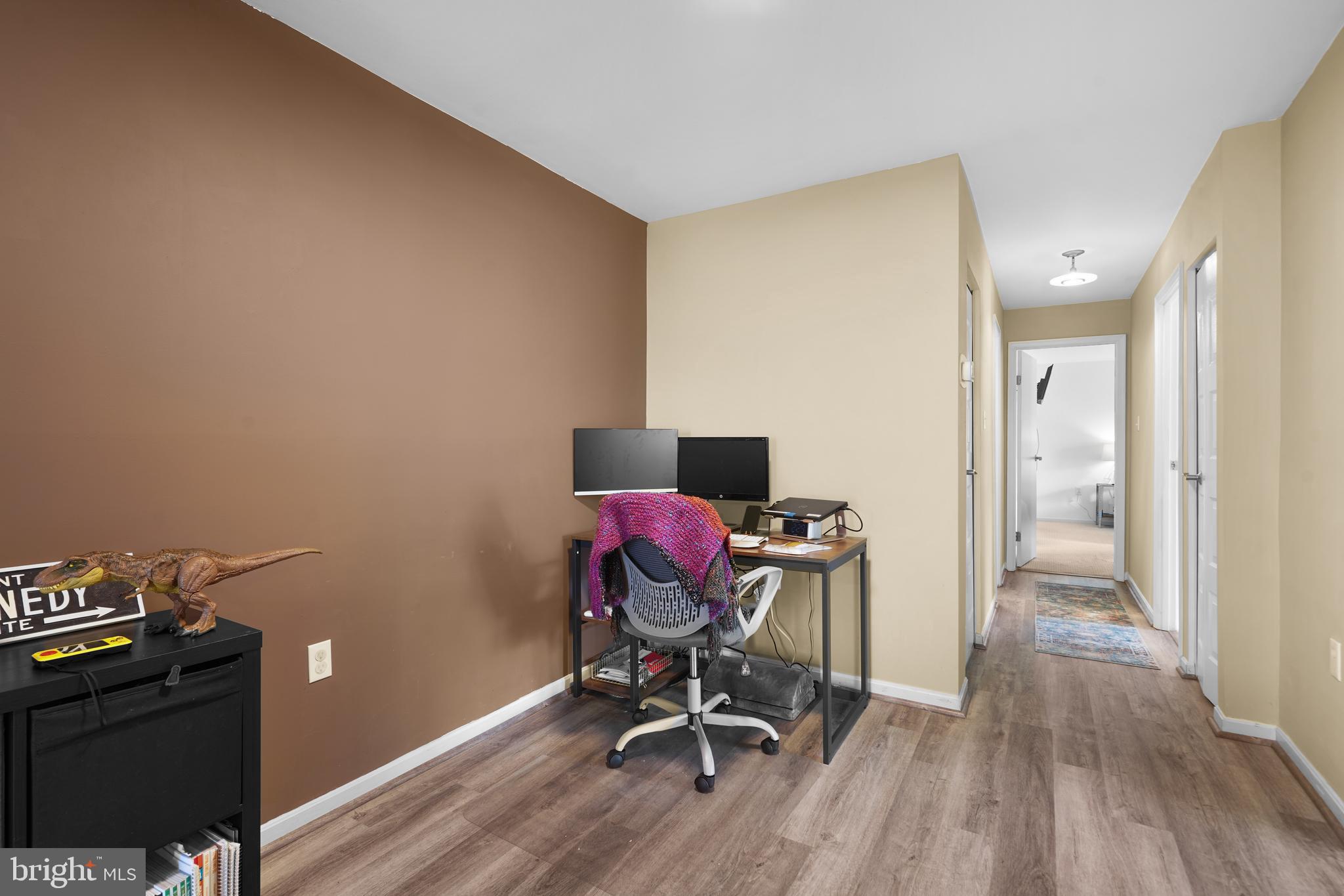 STONINGTON CONDOMINIUMS - Residential