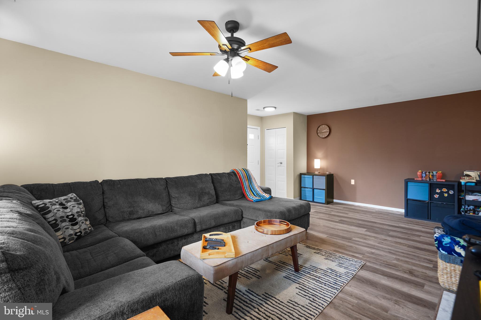 STONINGTON CONDOMINIUMS - Residential