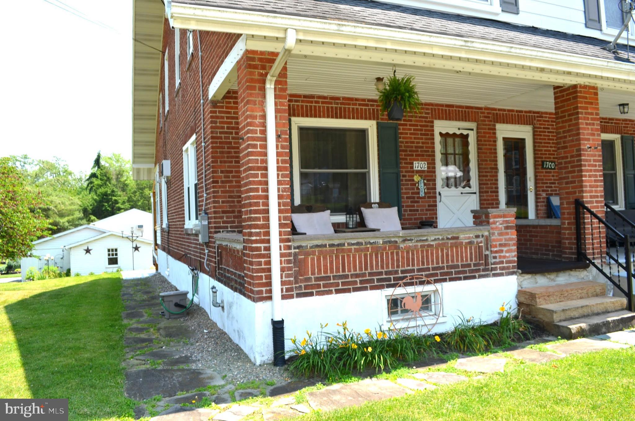 1702 S MAIN STREET