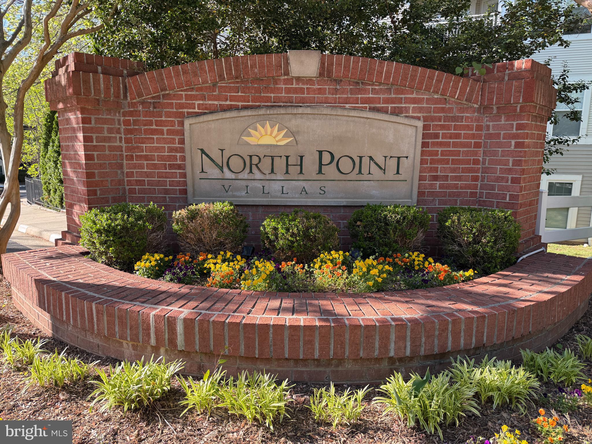 NORTH POINT VILLAS - Residential Lease