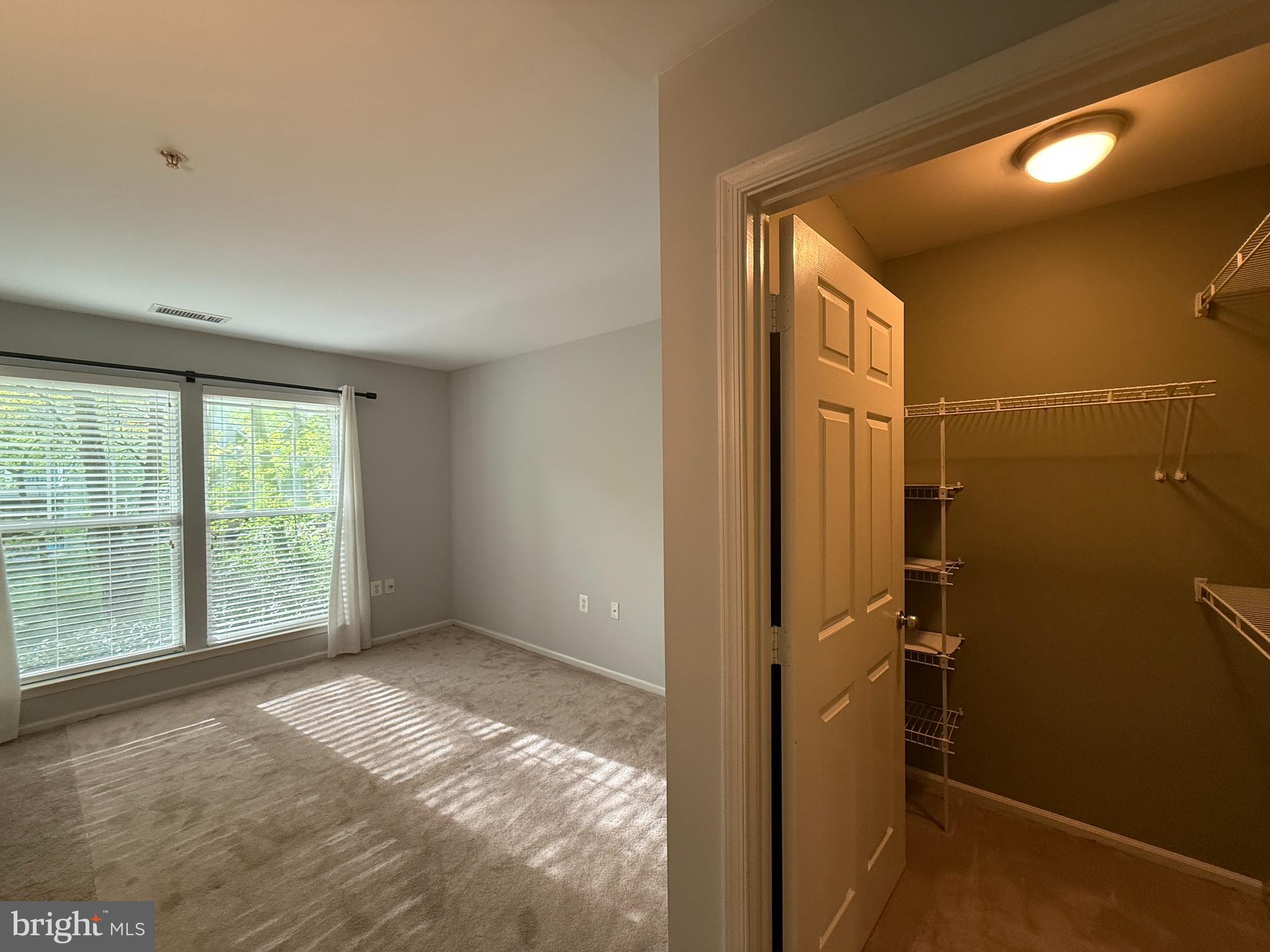 NORTH POINT VILLAS - Residential Lease