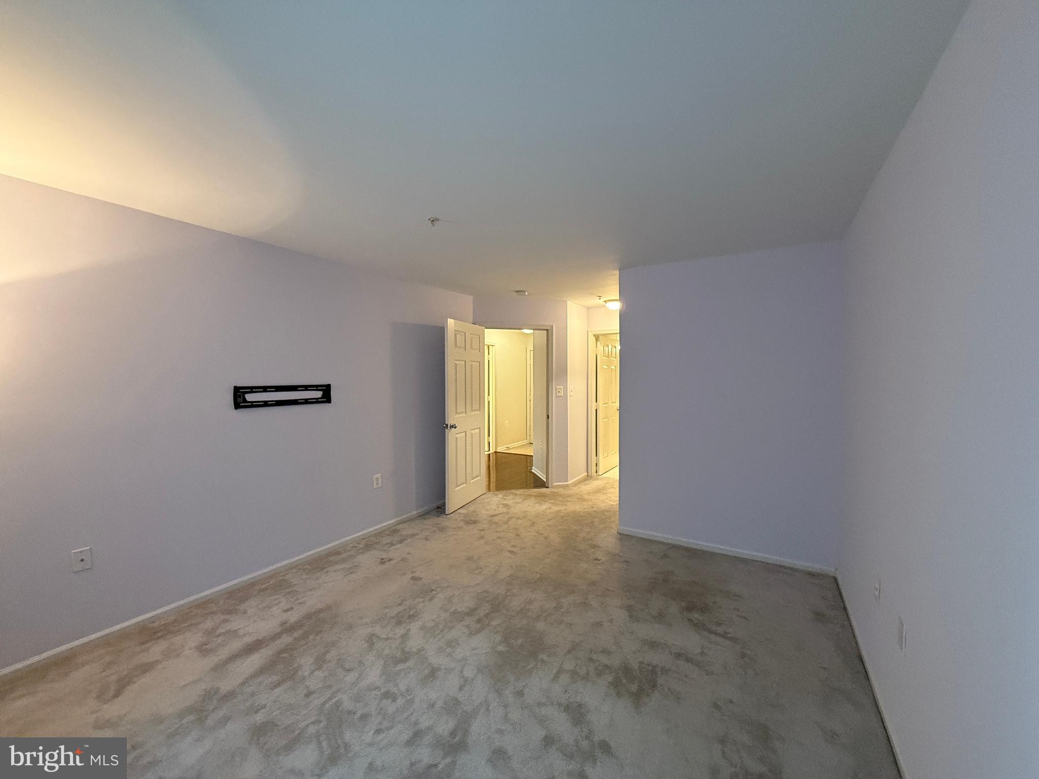 NORTH POINT VILLAS - Residential Lease