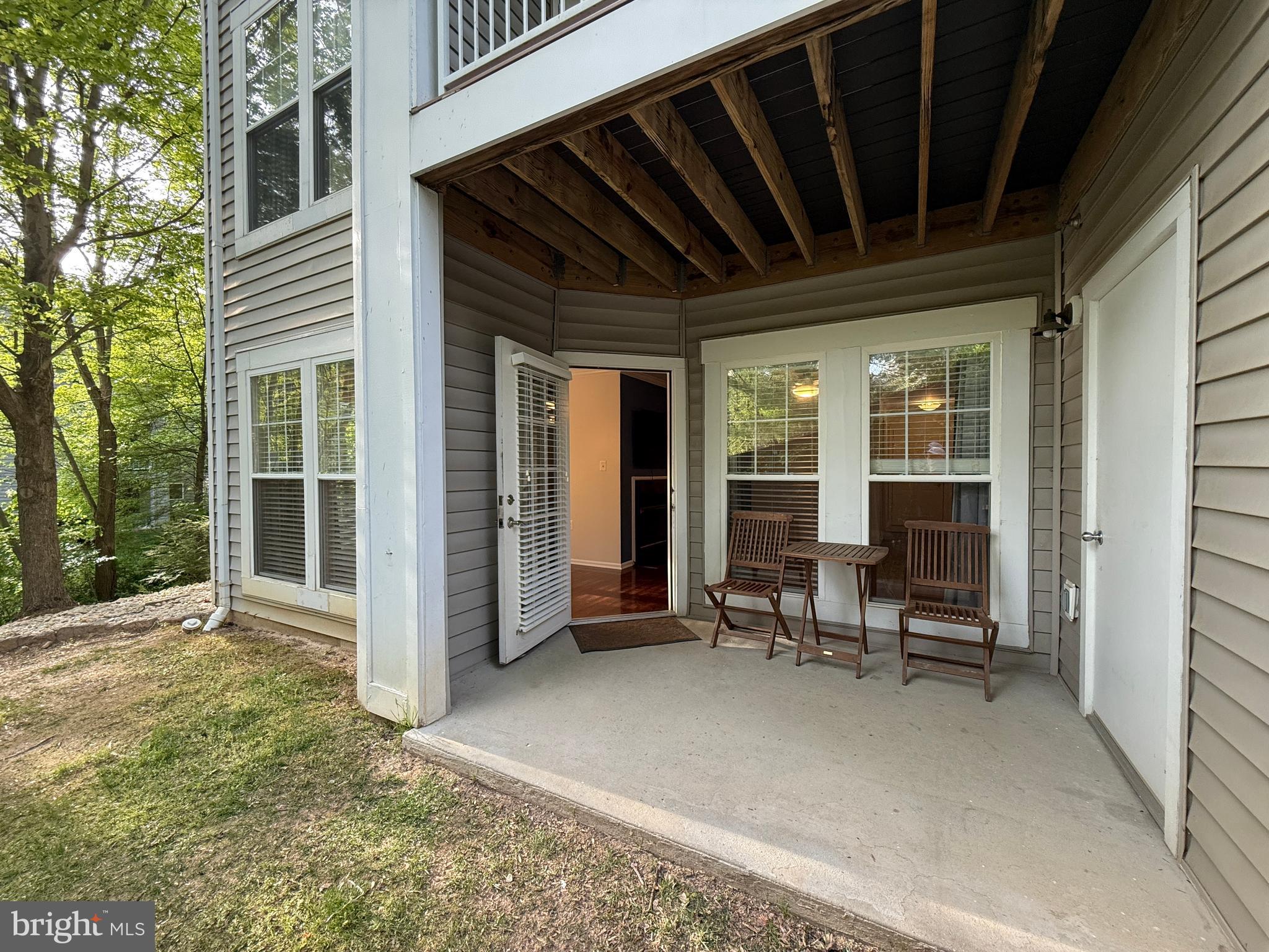 NORTH POINT VILLAS - Residential Lease