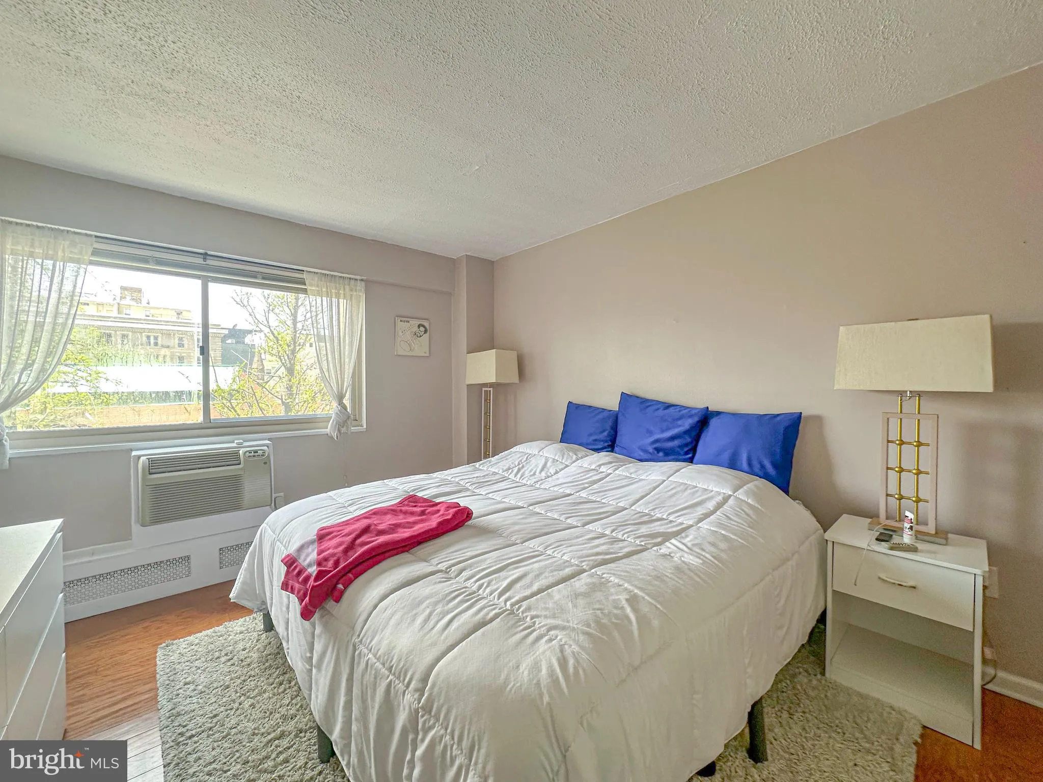 Philadelphia, Pennsylvania 19103, United States, 1 Bedroom Bedrooms, ,1 BathroomBathrooms,Residential,Active,120571