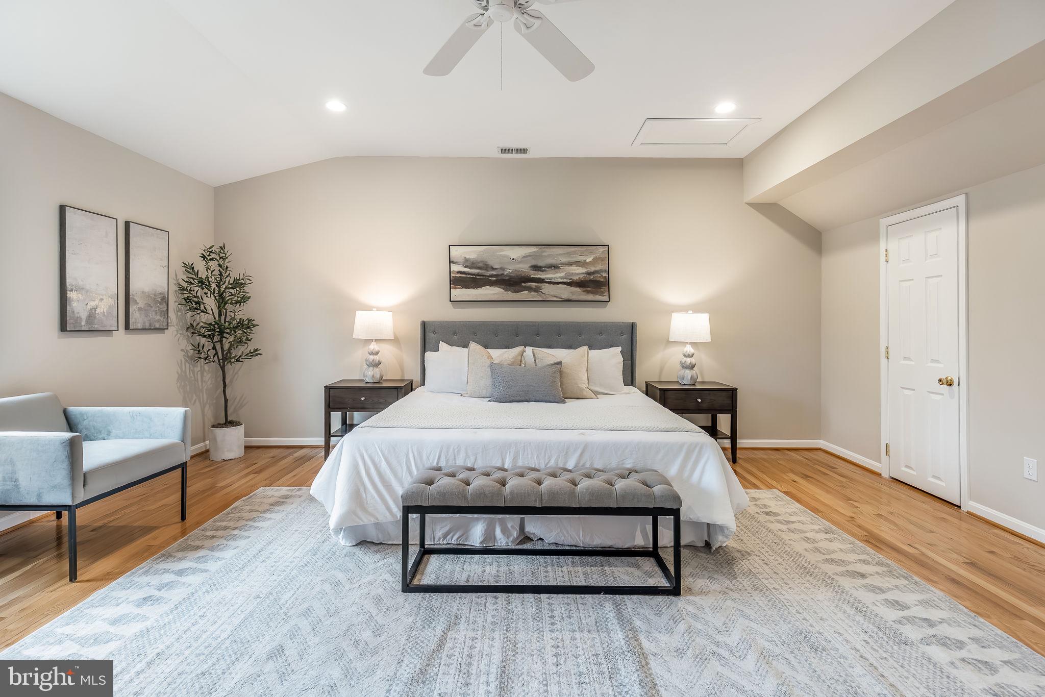 SLEEPY HOLLOW MANOR - Residential