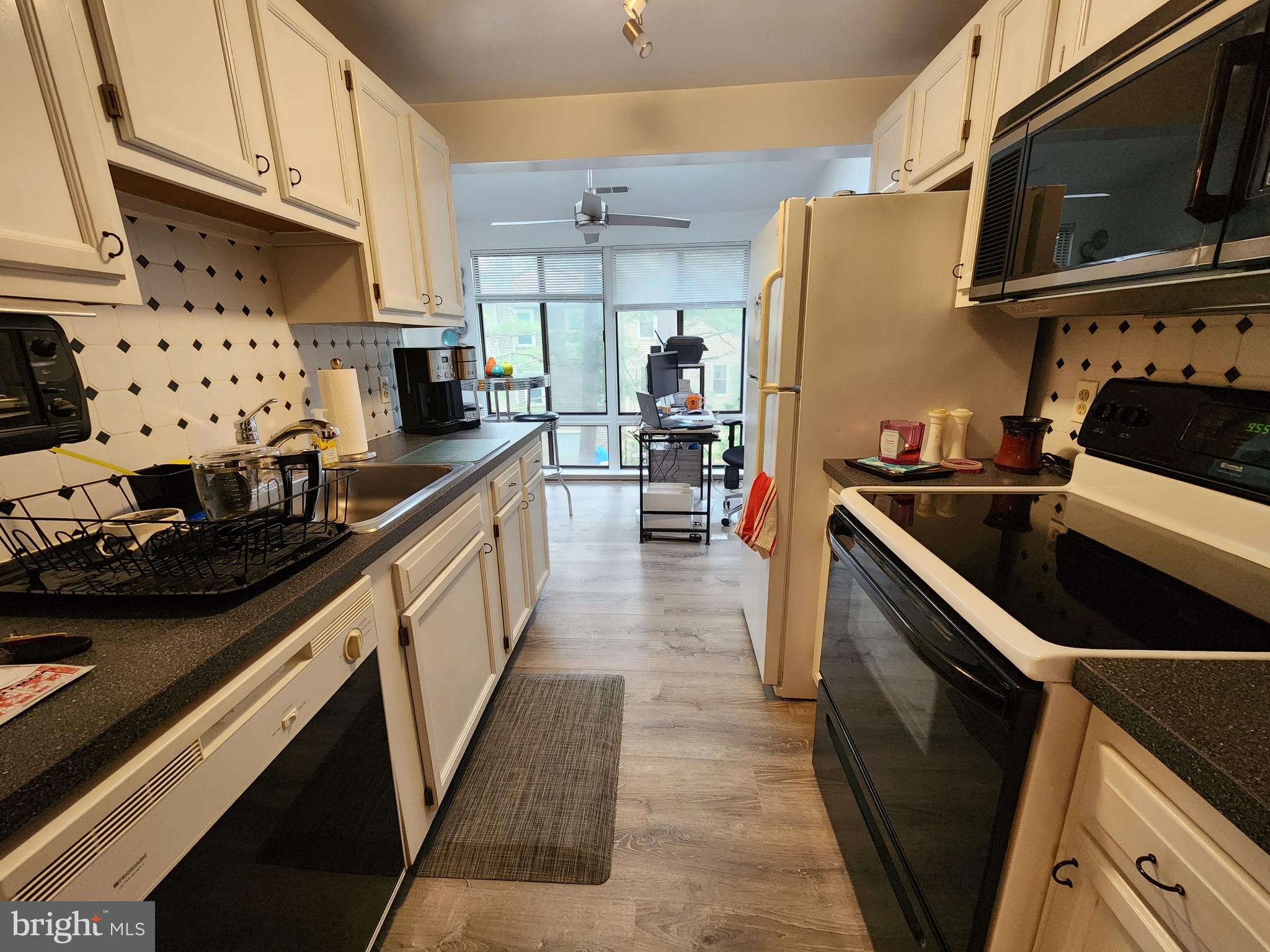 FARMINGDALE - Residential