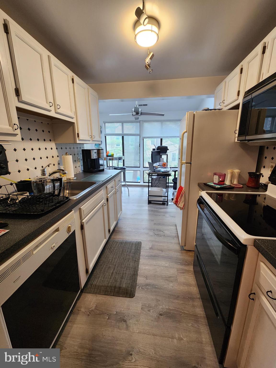 FARMINGDALE - Residential