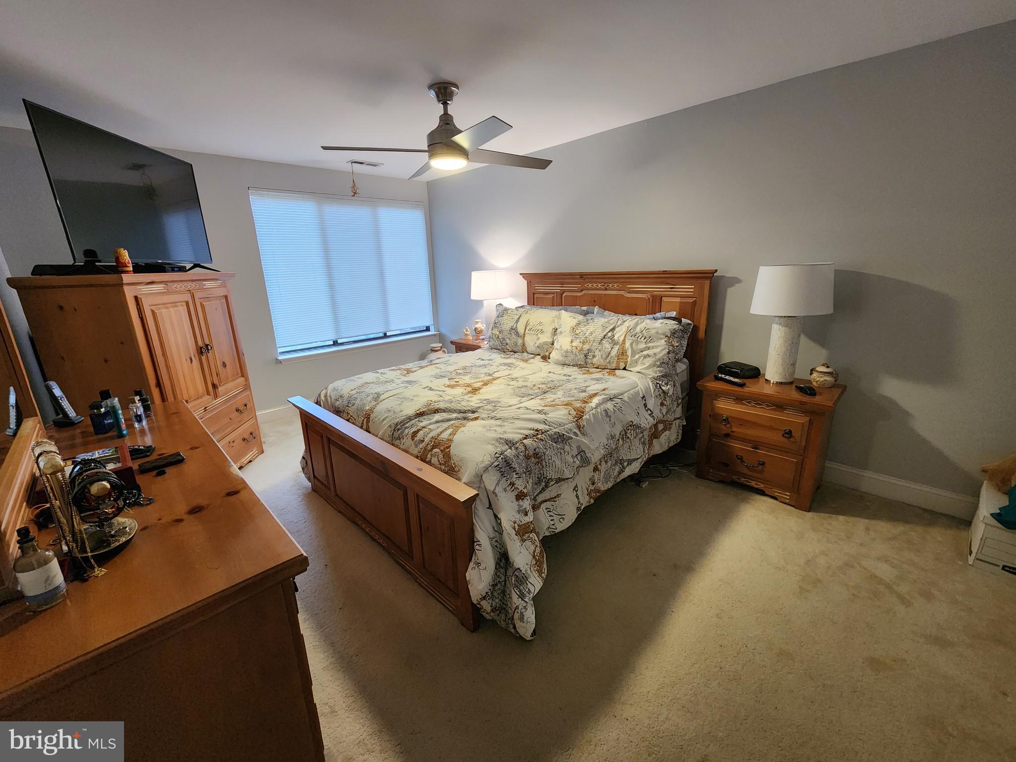 FARMINGDALE - Residential