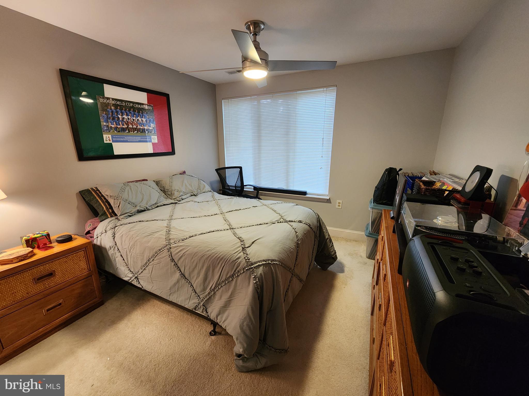 FARMINGDALE - Residential