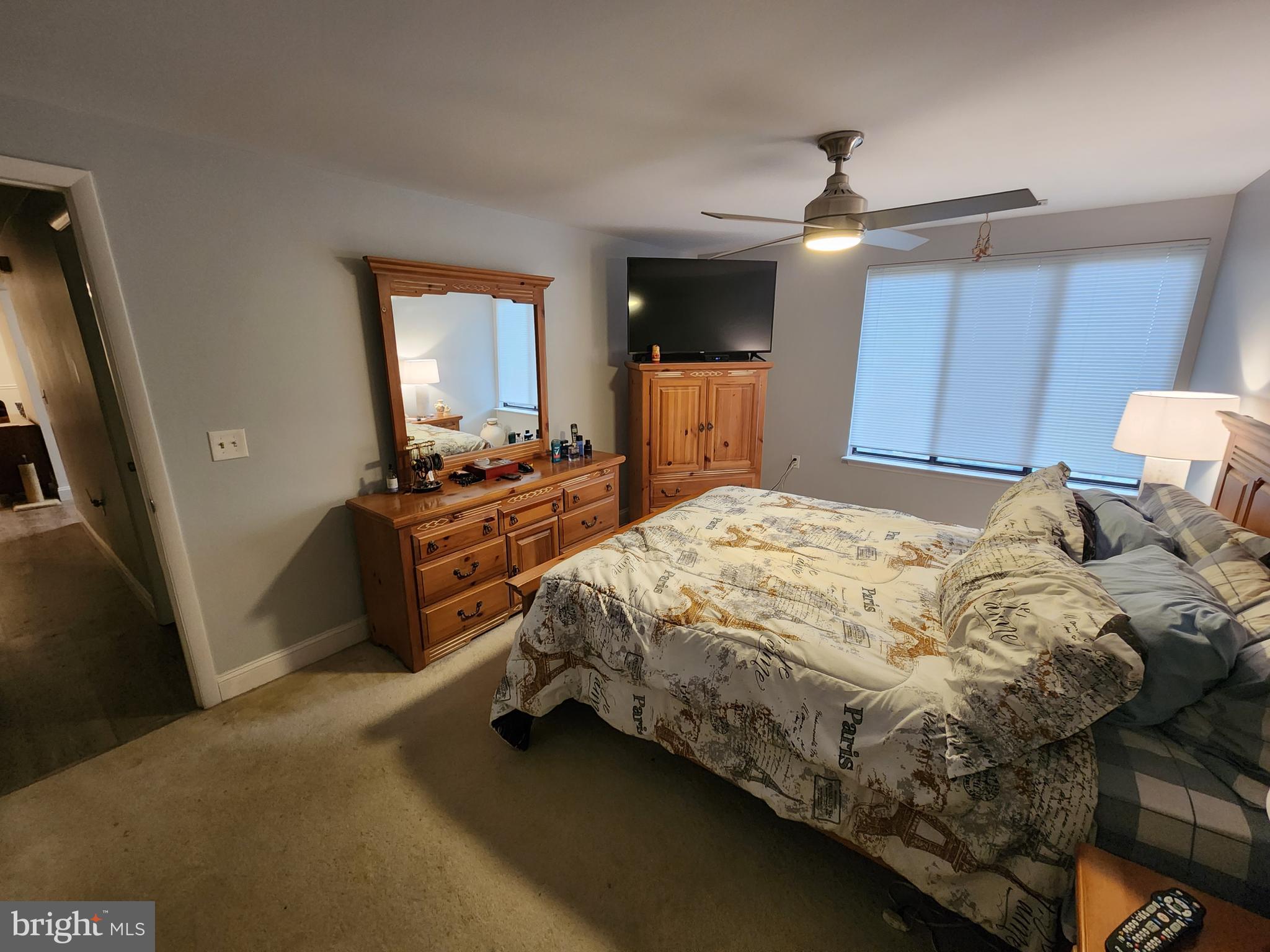 FARMINGDALE - Residential