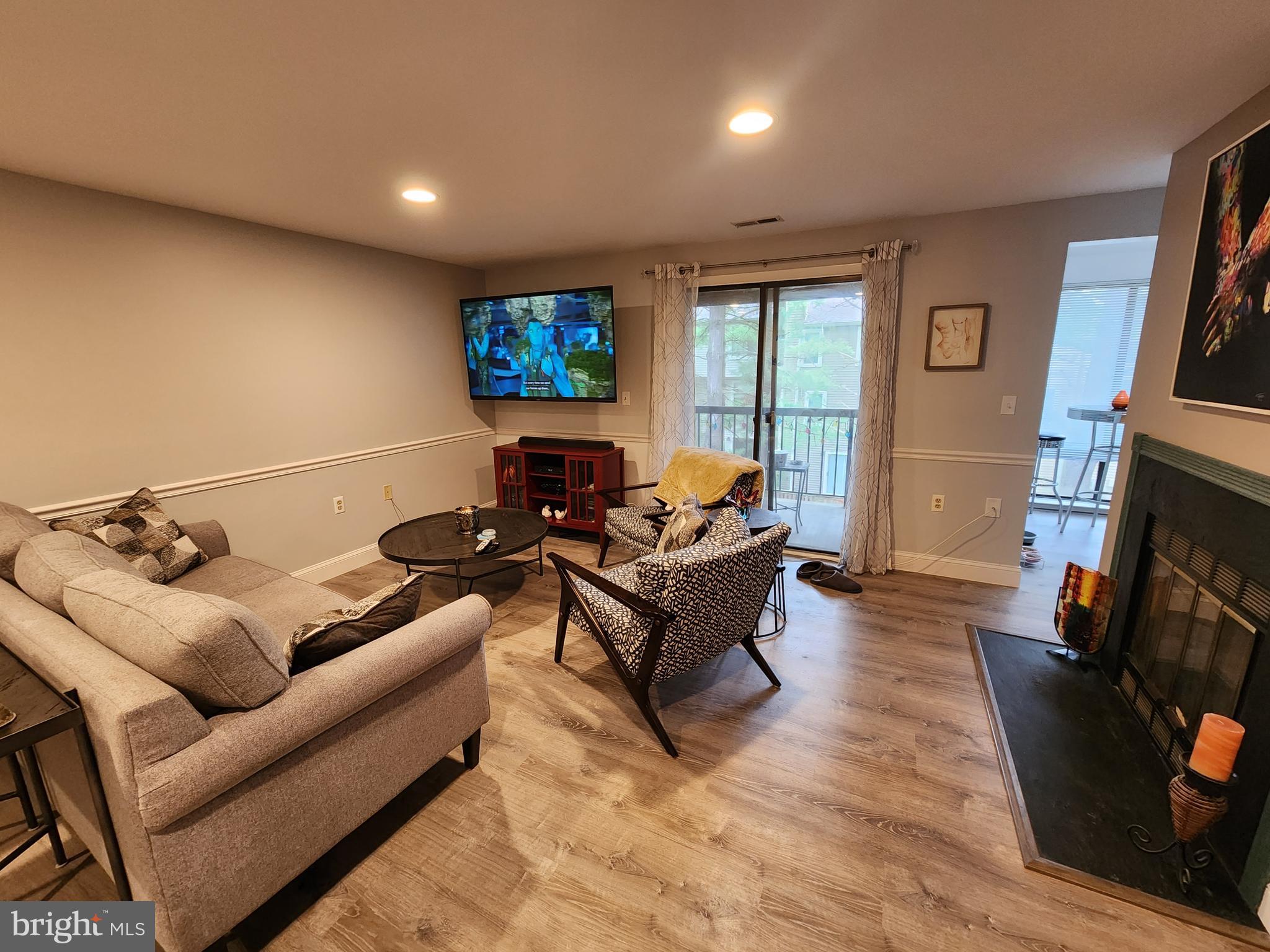 FARMINGDALE - Residential