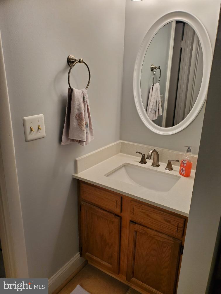 FARMINGDALE - Residential