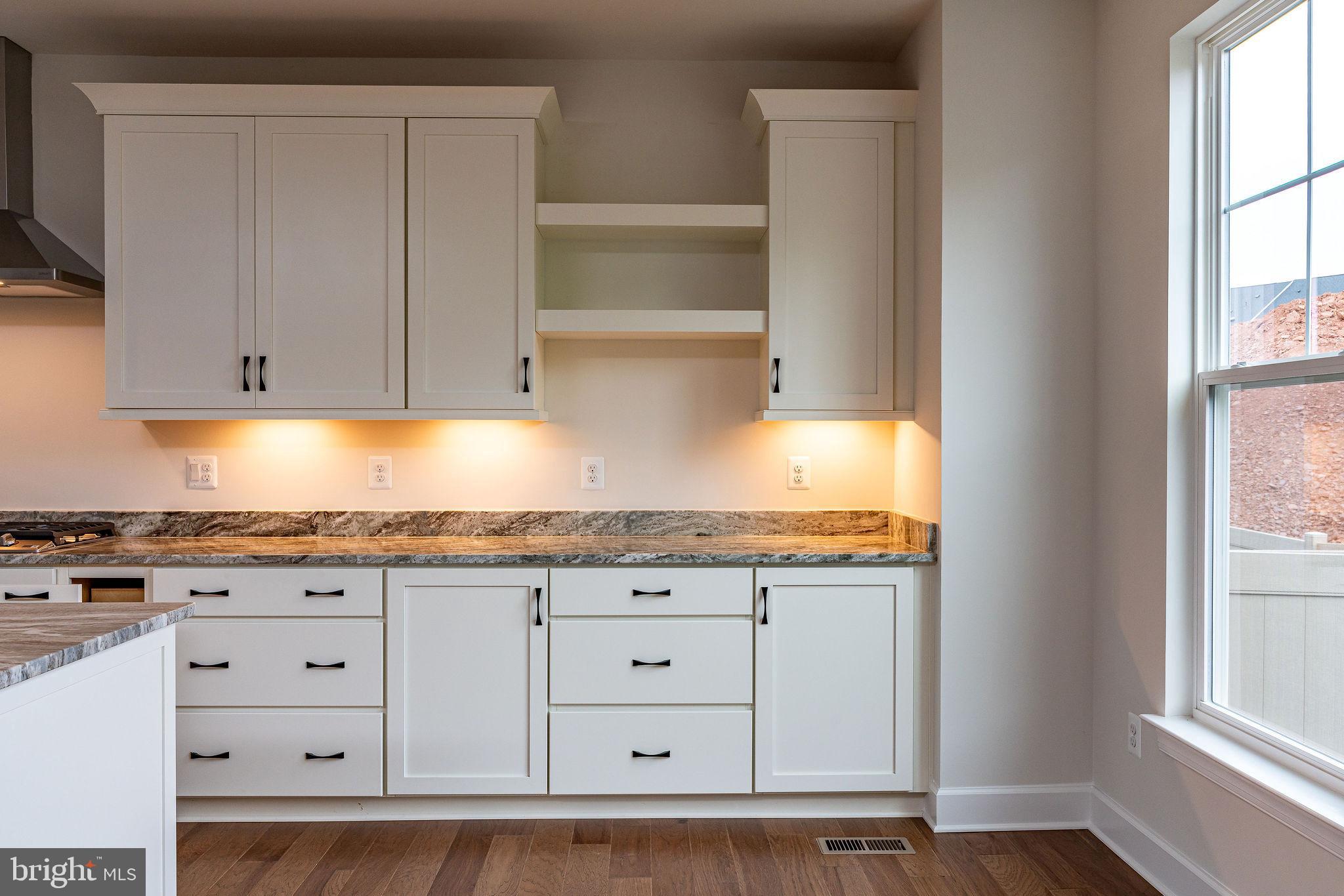 43078 GREELEY SQUARE