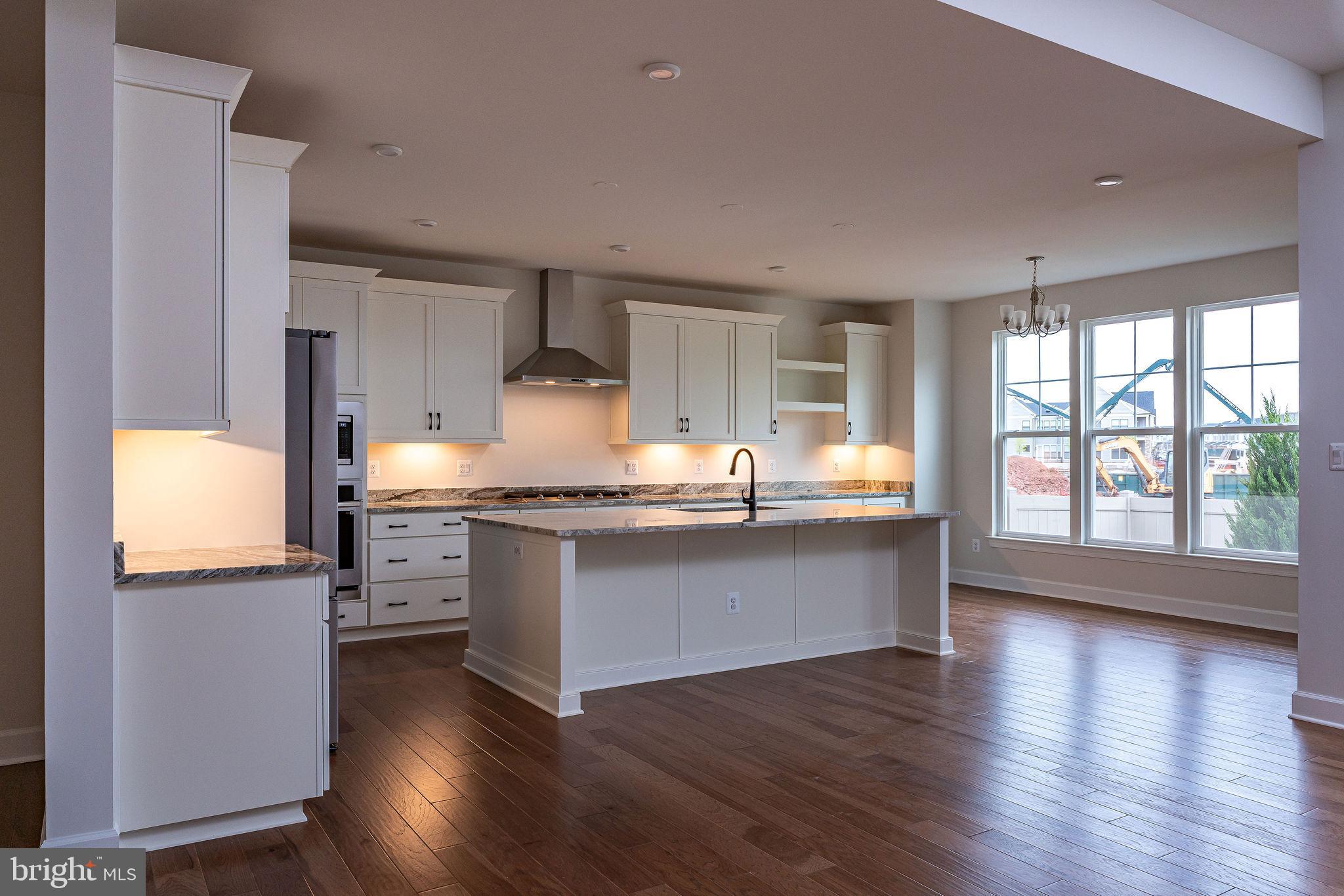 43078 GREELEY SQUARE