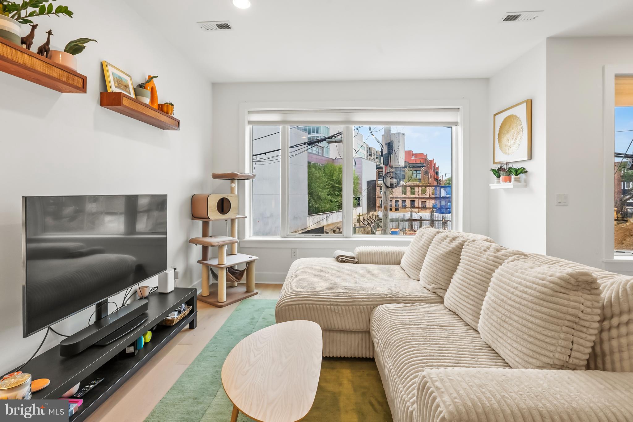 662 GLICK COURT NW 4