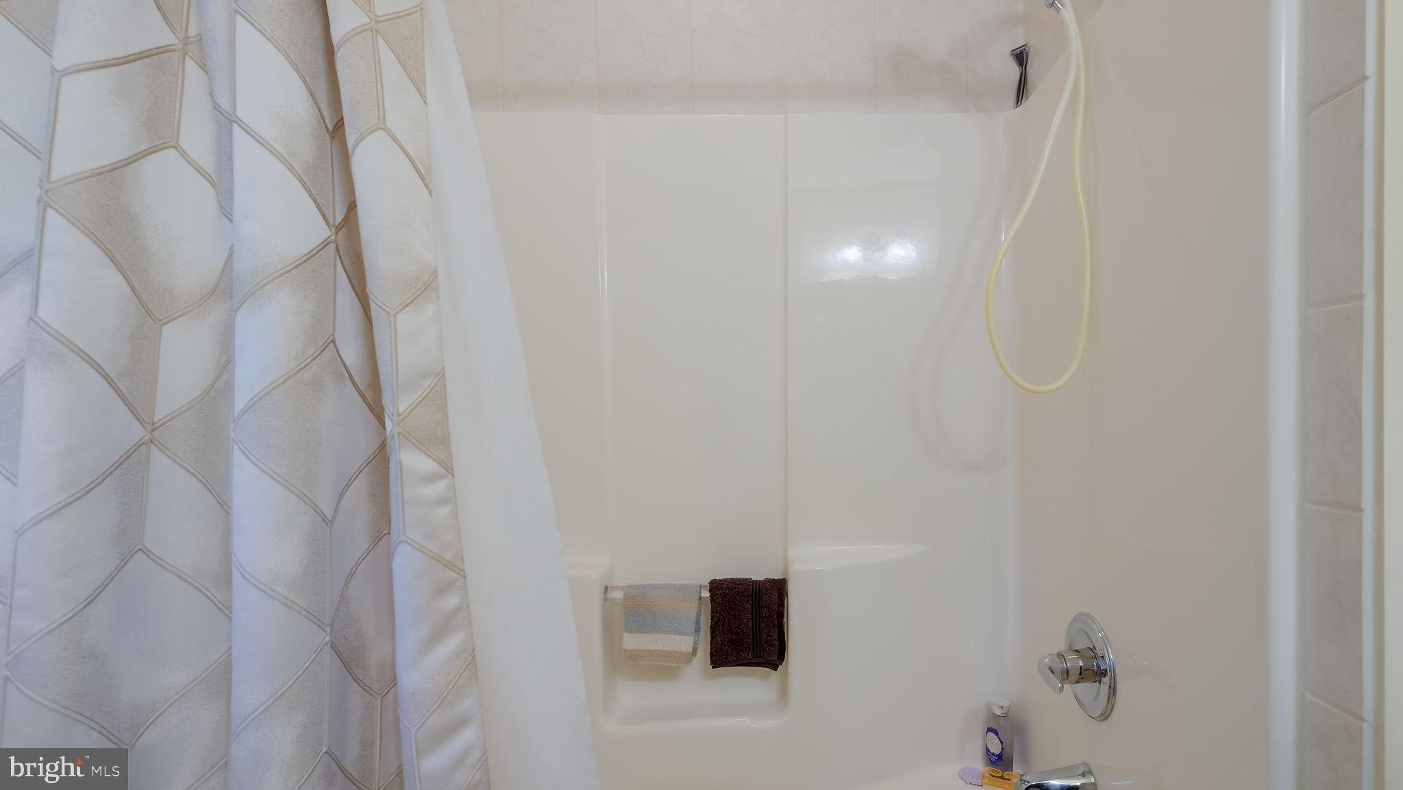 TWIN BROOK ESTS - Residential