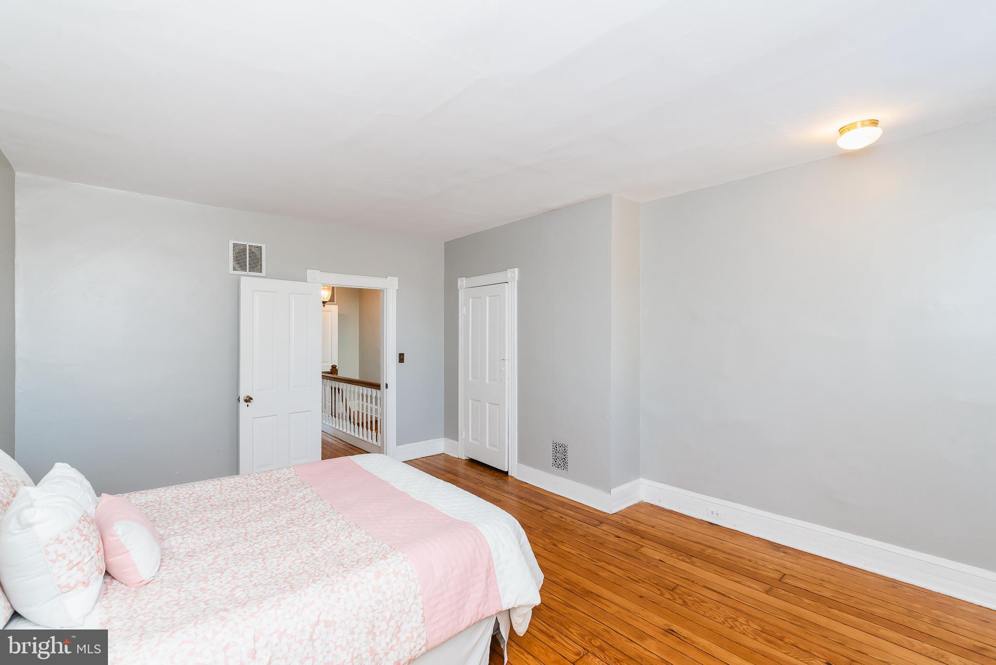 CHARLES VILLAGE - Residential