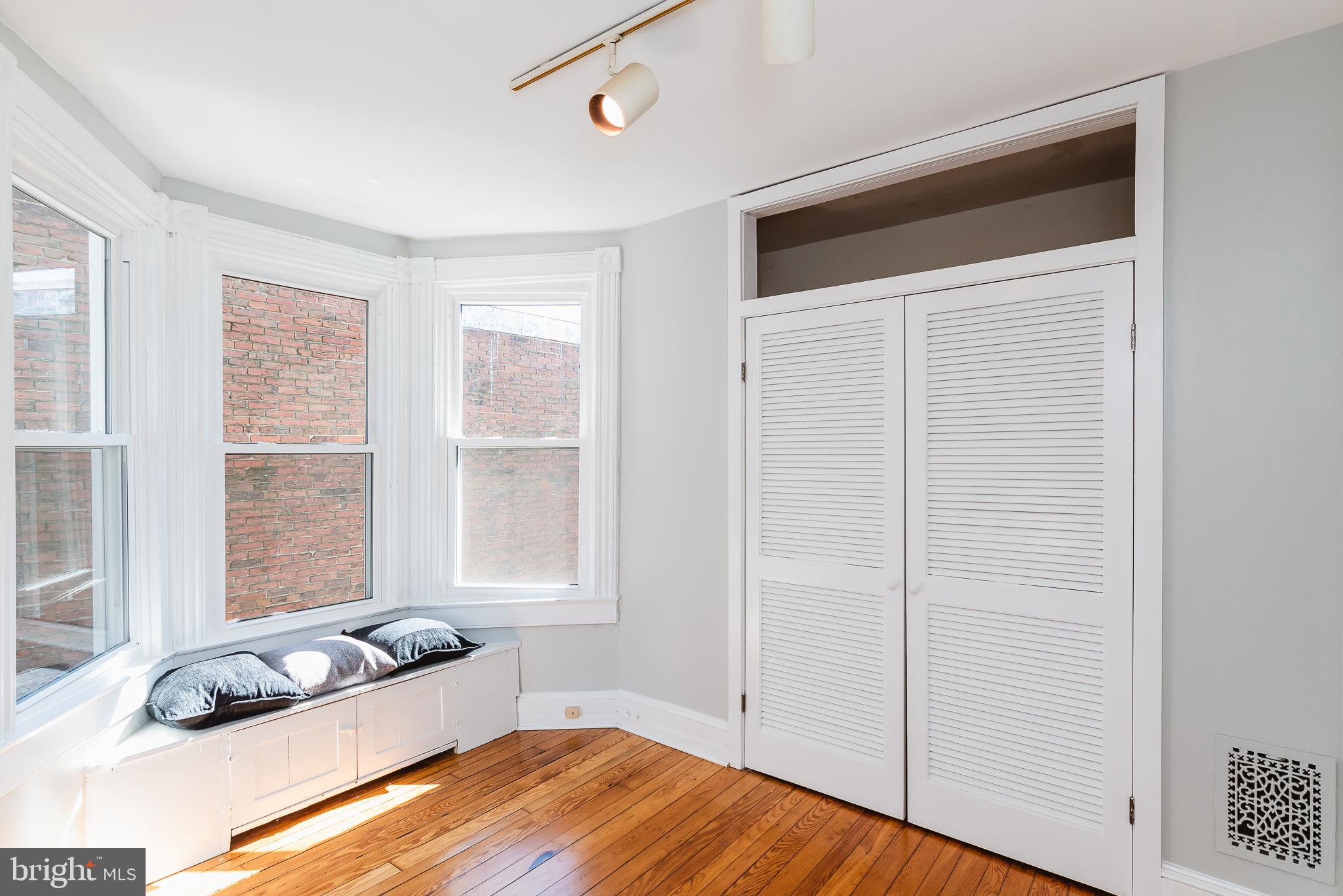 CHARLES VILLAGE - Residential