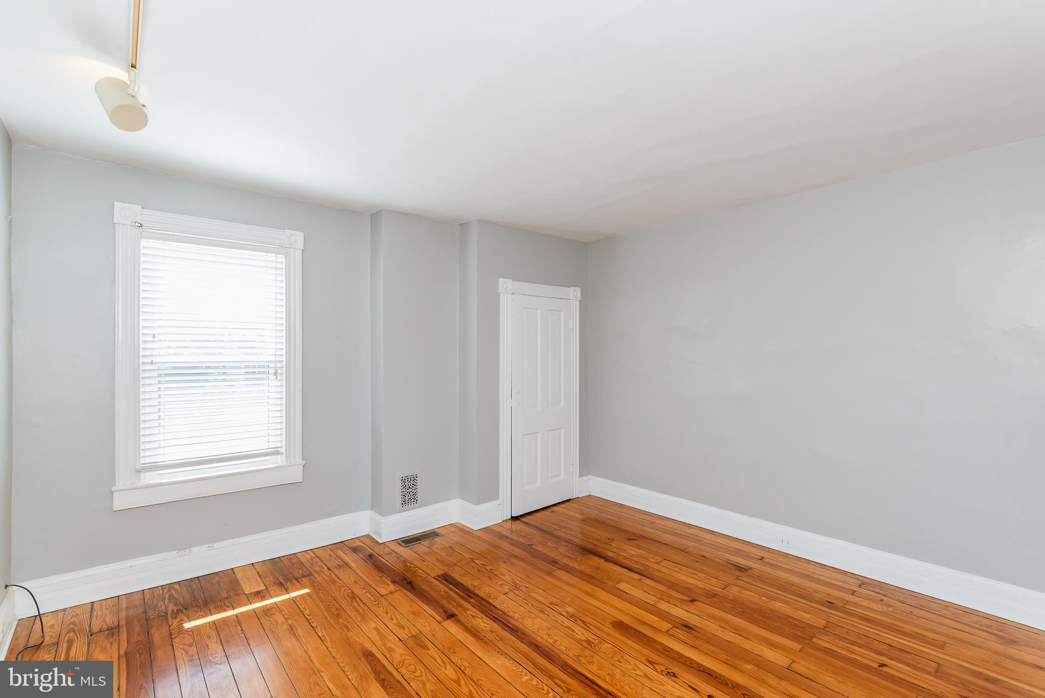 CHARLES VILLAGE - Residential