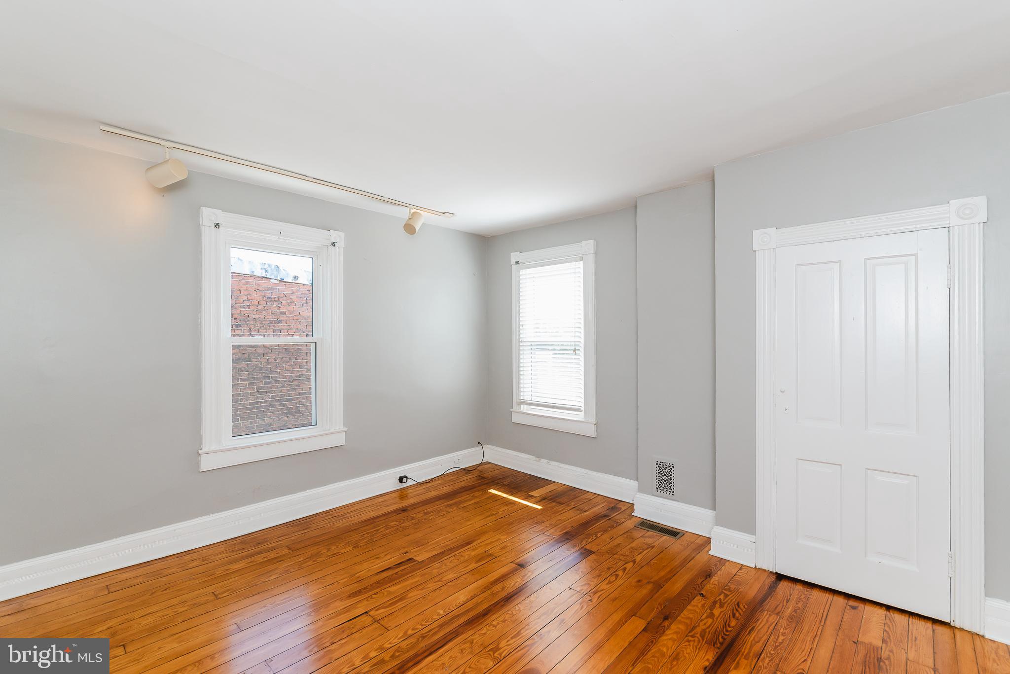 CHARLES VILLAGE - Residential