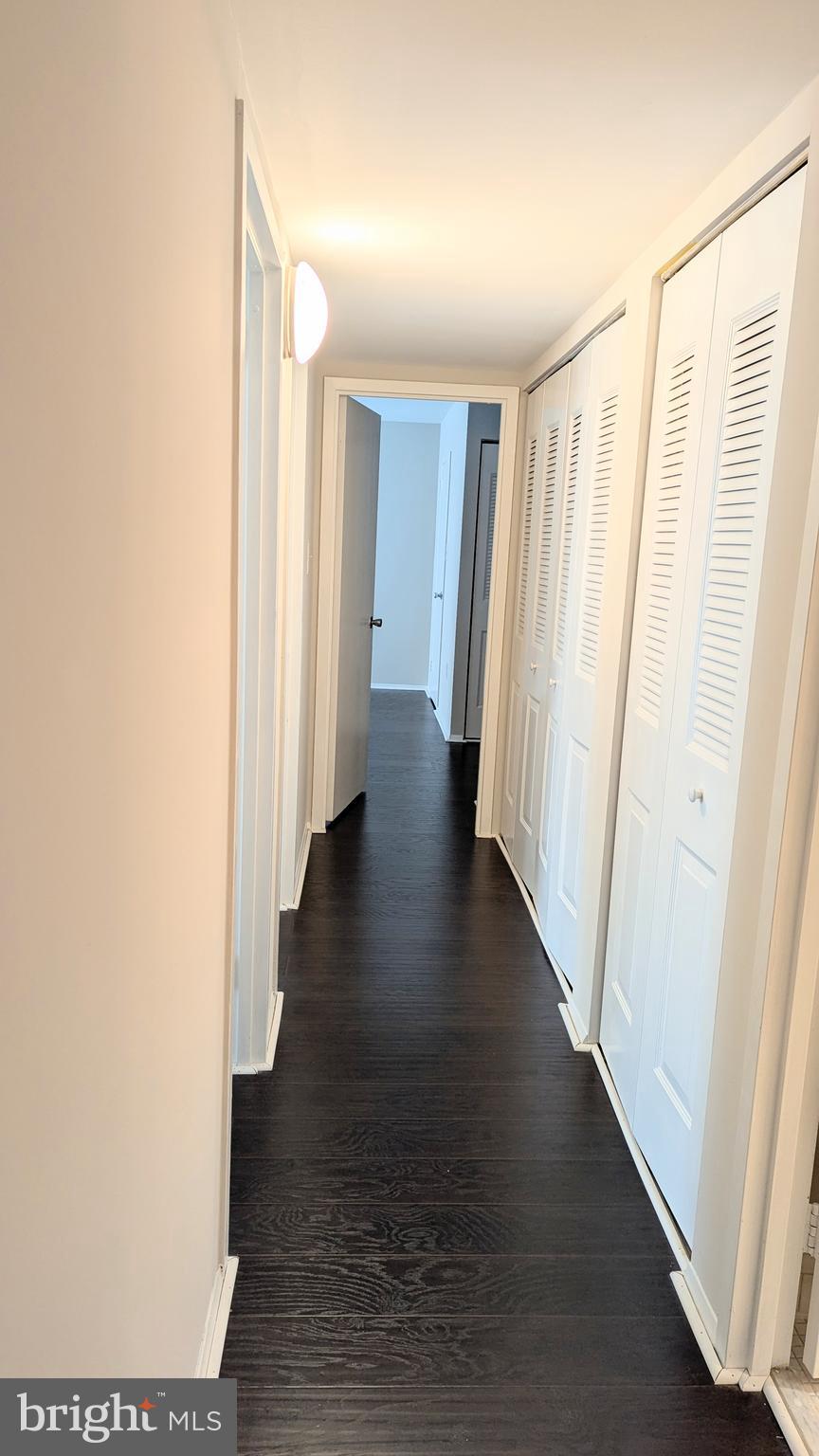 HYDE PARK - Residential Lease