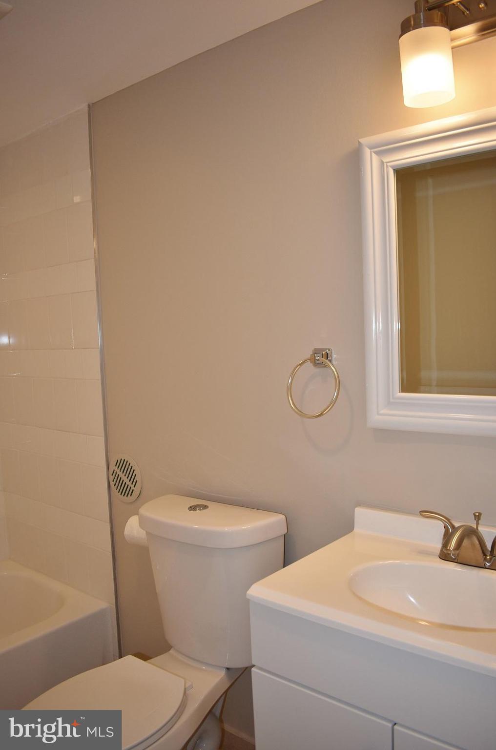 PINES CONDOMINIUM - Residential Lease