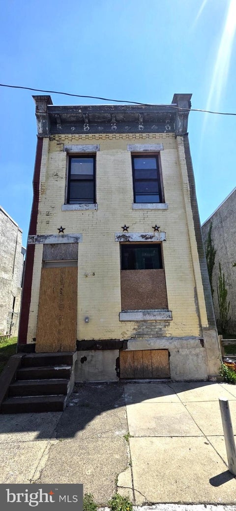 Townhouse For Sale - 2743 N Judson Street<br/> PHILADELPHIA, PA 19132