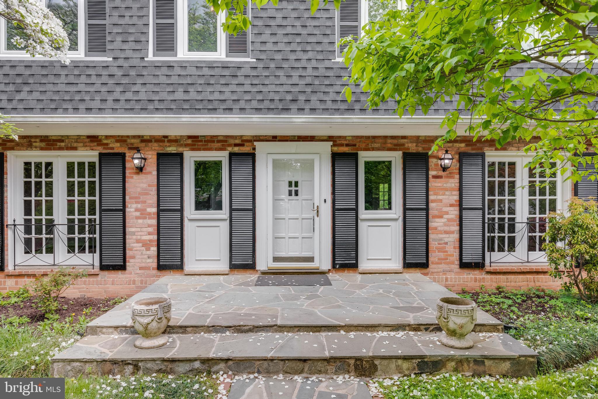 CLOISTERS OF FAIRFAX - Residential Lease