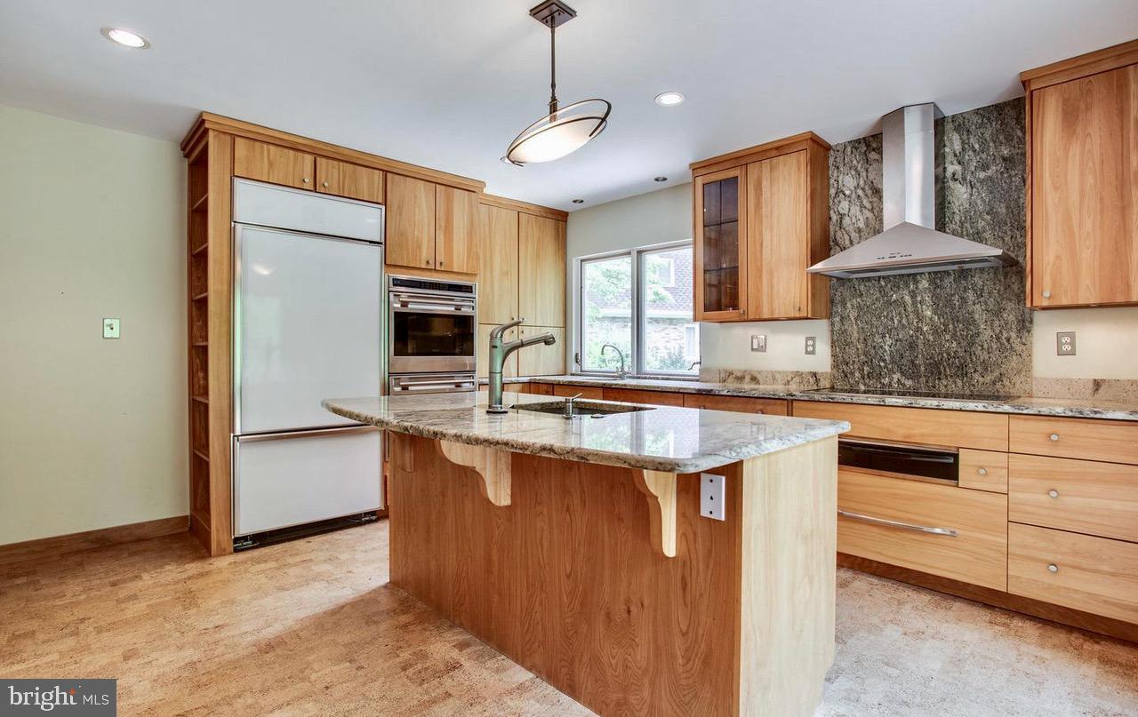 CLOISTERS OF FAIRFAX - Residential Lease