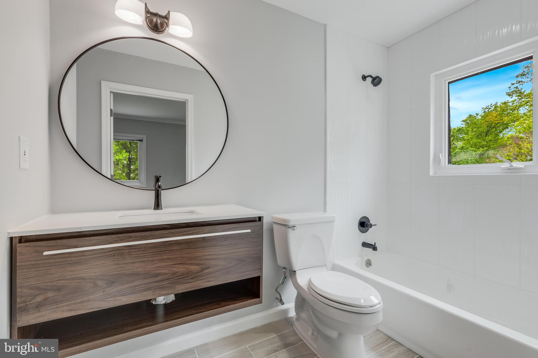 CLOISTERS OF FAIRFAX - Residential Lease