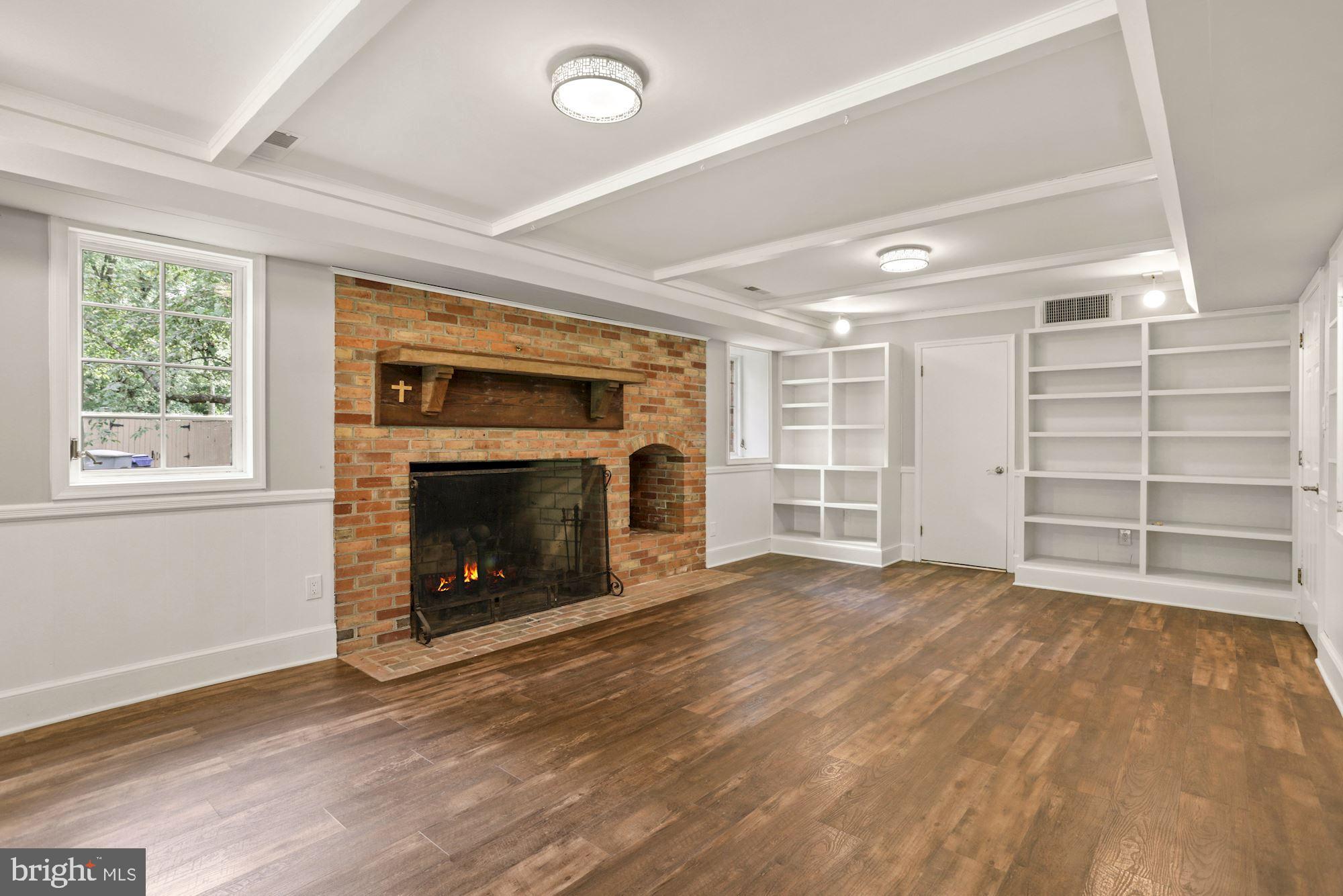 CLOISTERS OF FAIRFAX - Residential Lease