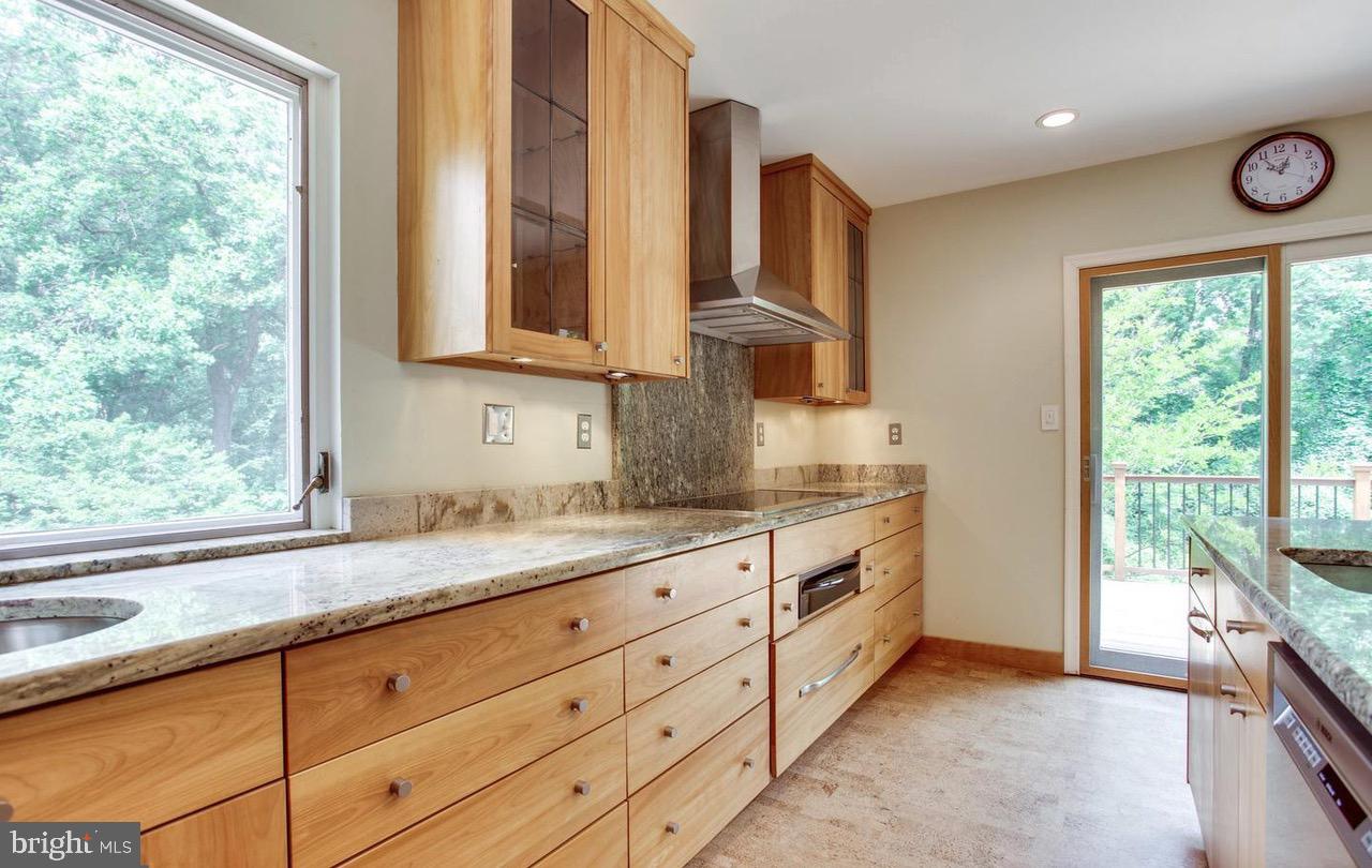 CLOISTERS OF FAIRFAX - Residential Lease