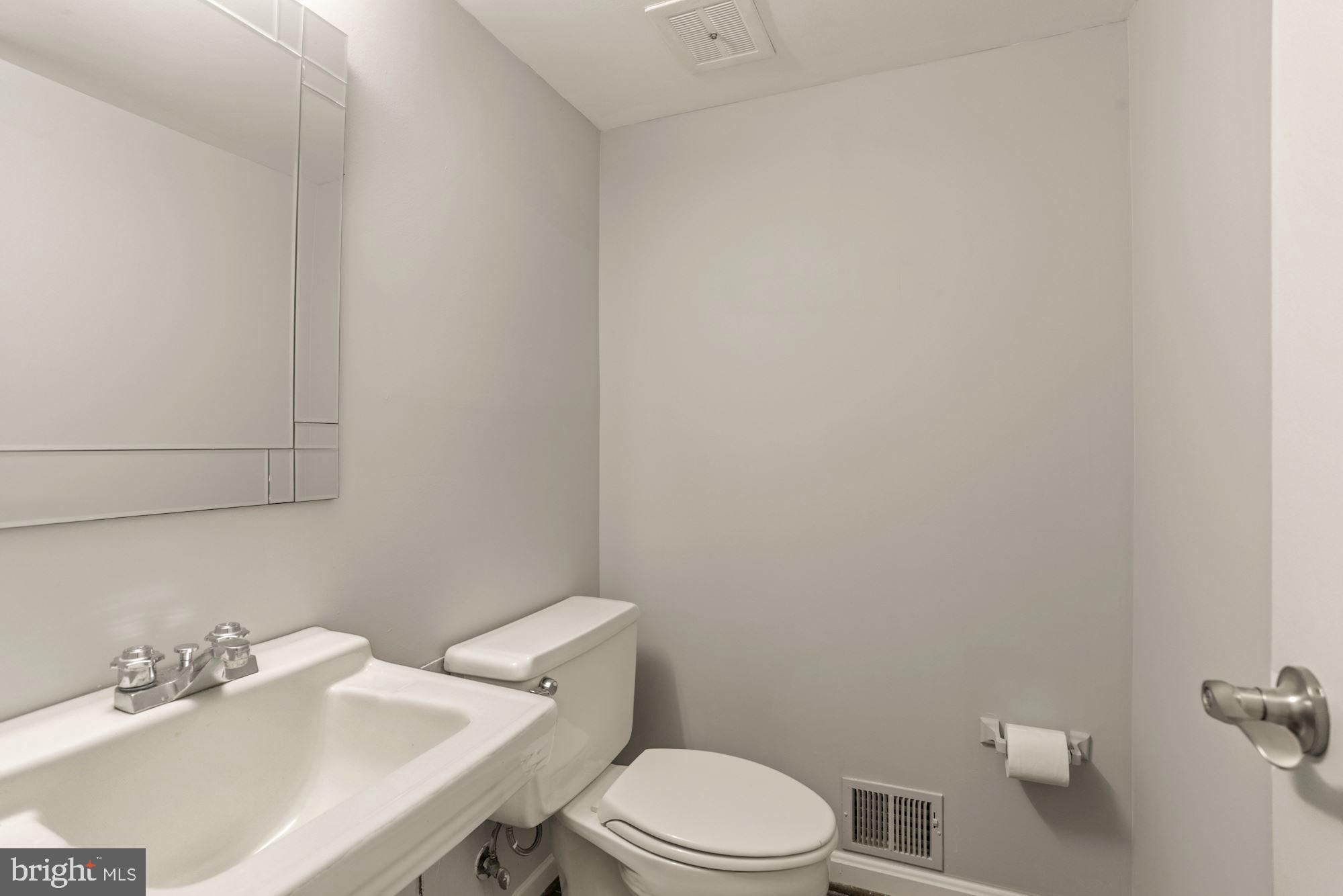 CLOISTERS OF FAIRFAX - Residential Lease