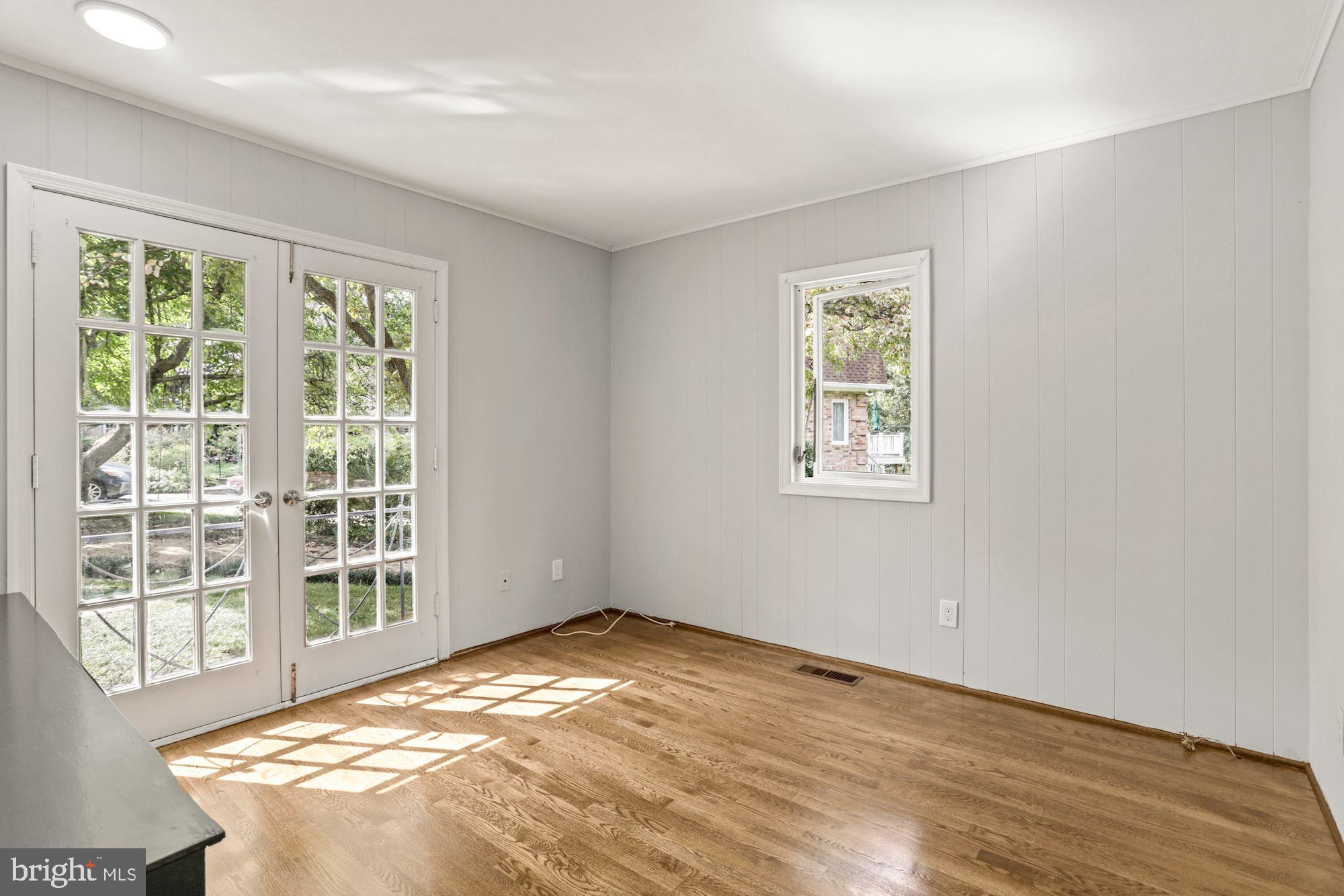 CLOISTERS OF FAIRFAX - Residential Lease