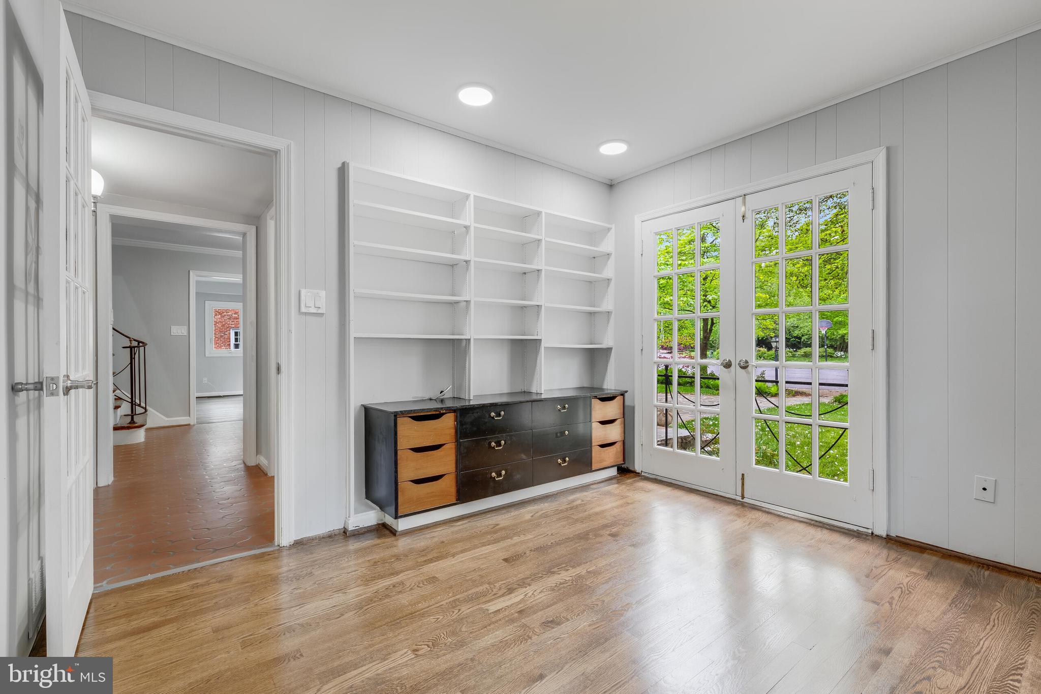 CLOISTERS OF FAIRFAX - Residential Lease