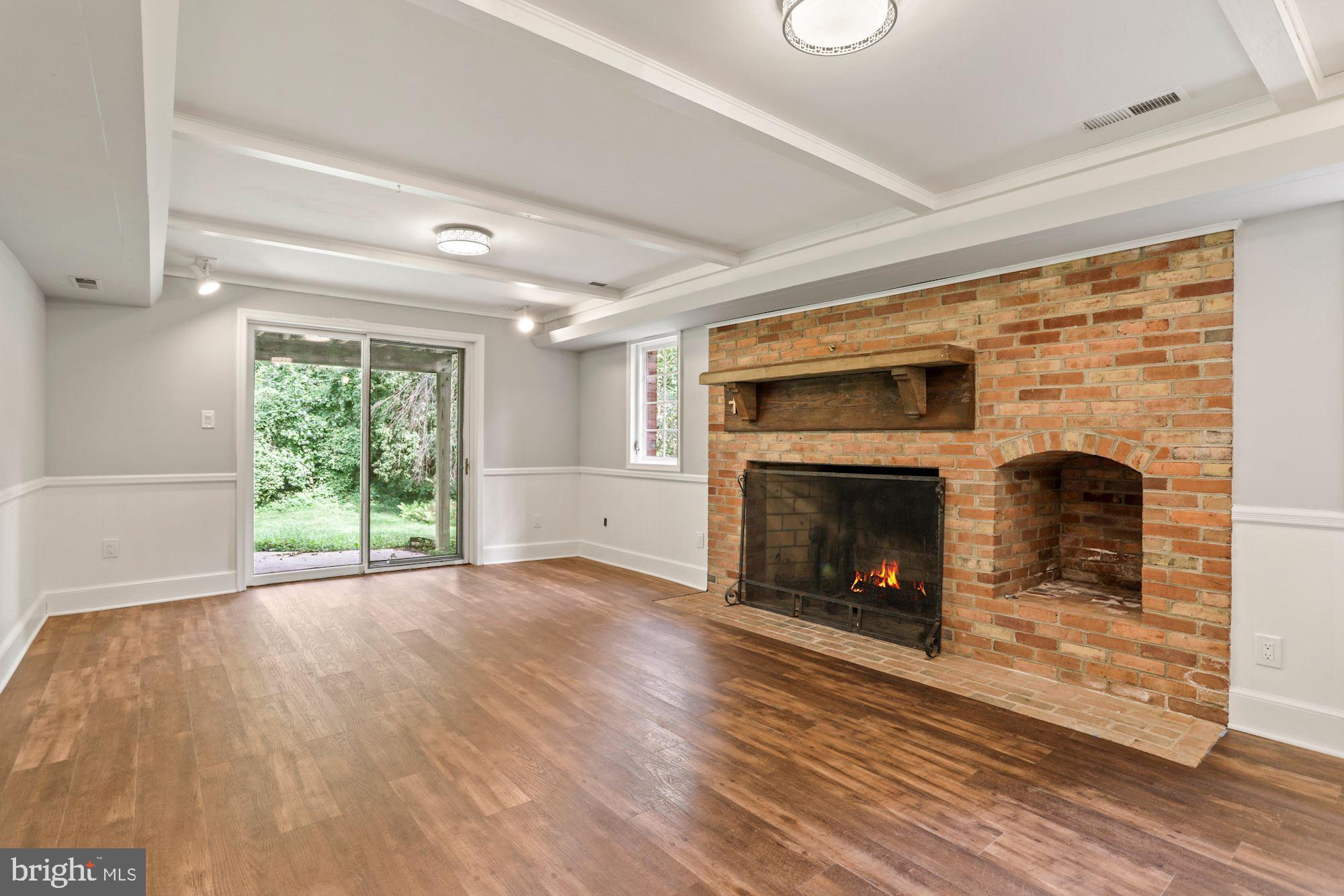 CLOISTERS OF FAIRFAX - Residential Lease