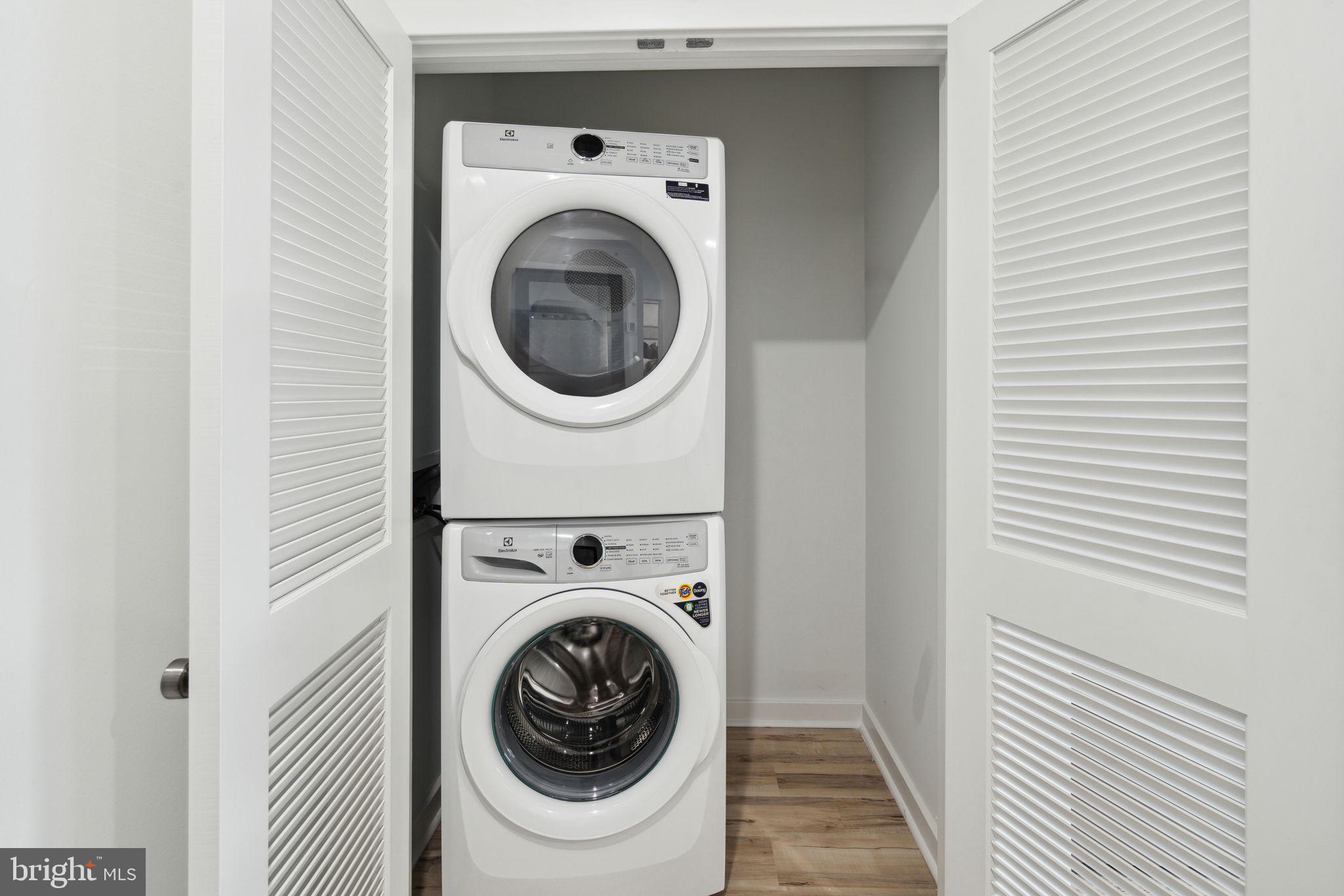 NORRIS SQUARE - Residential Lease