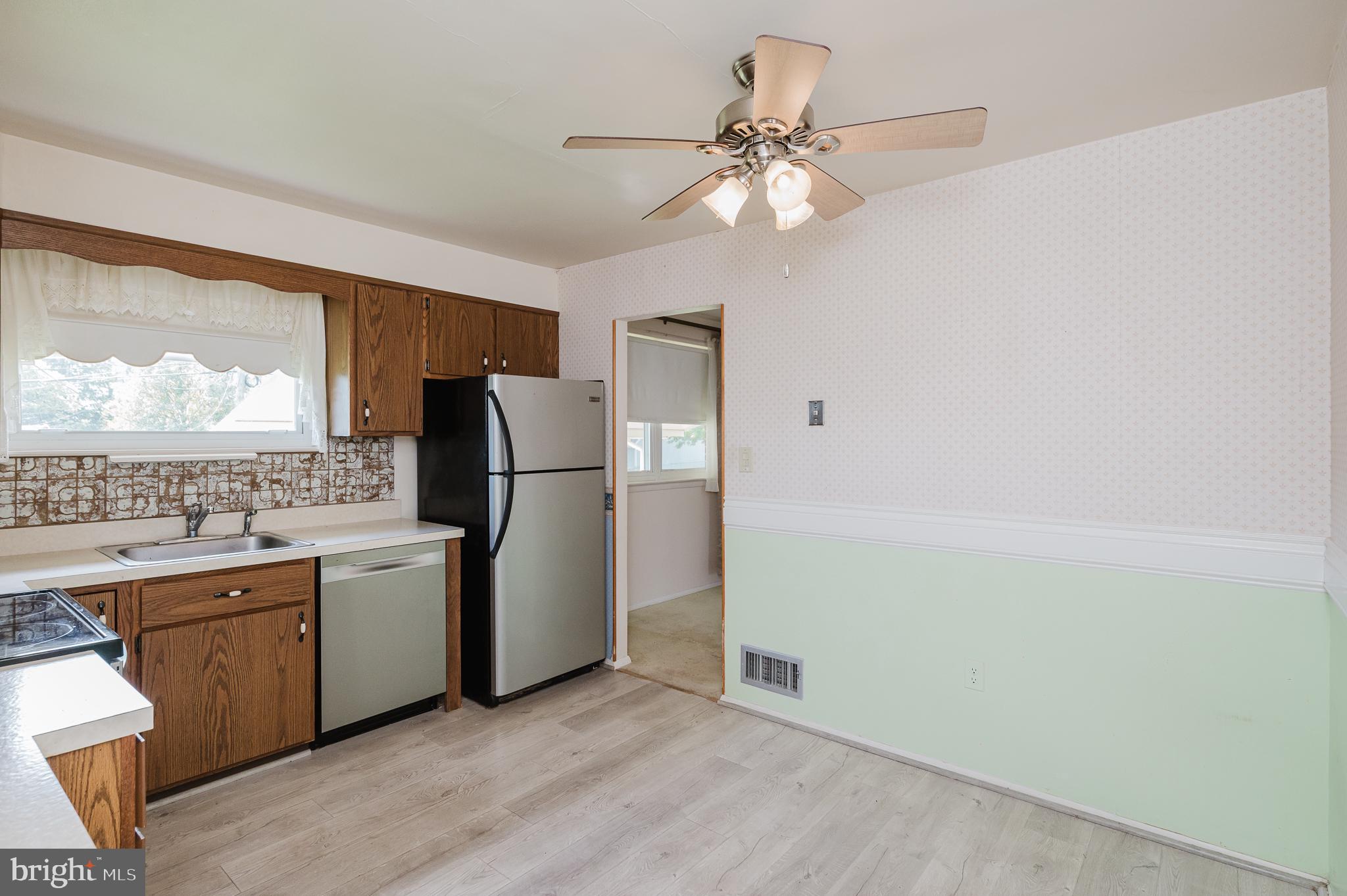 PERRY HALL ESTATES - Residential
