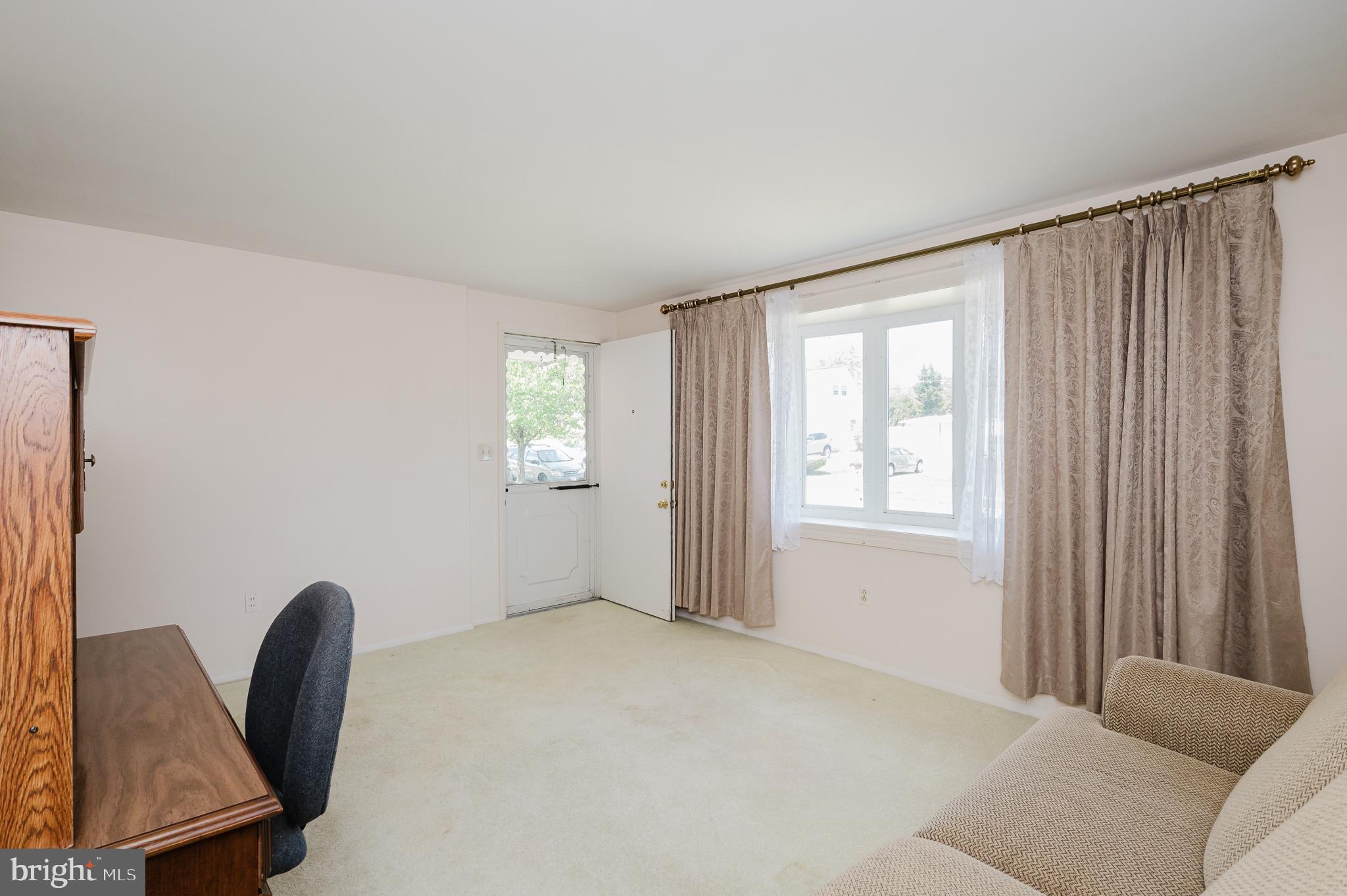 PERRY HALL ESTATES - Residential