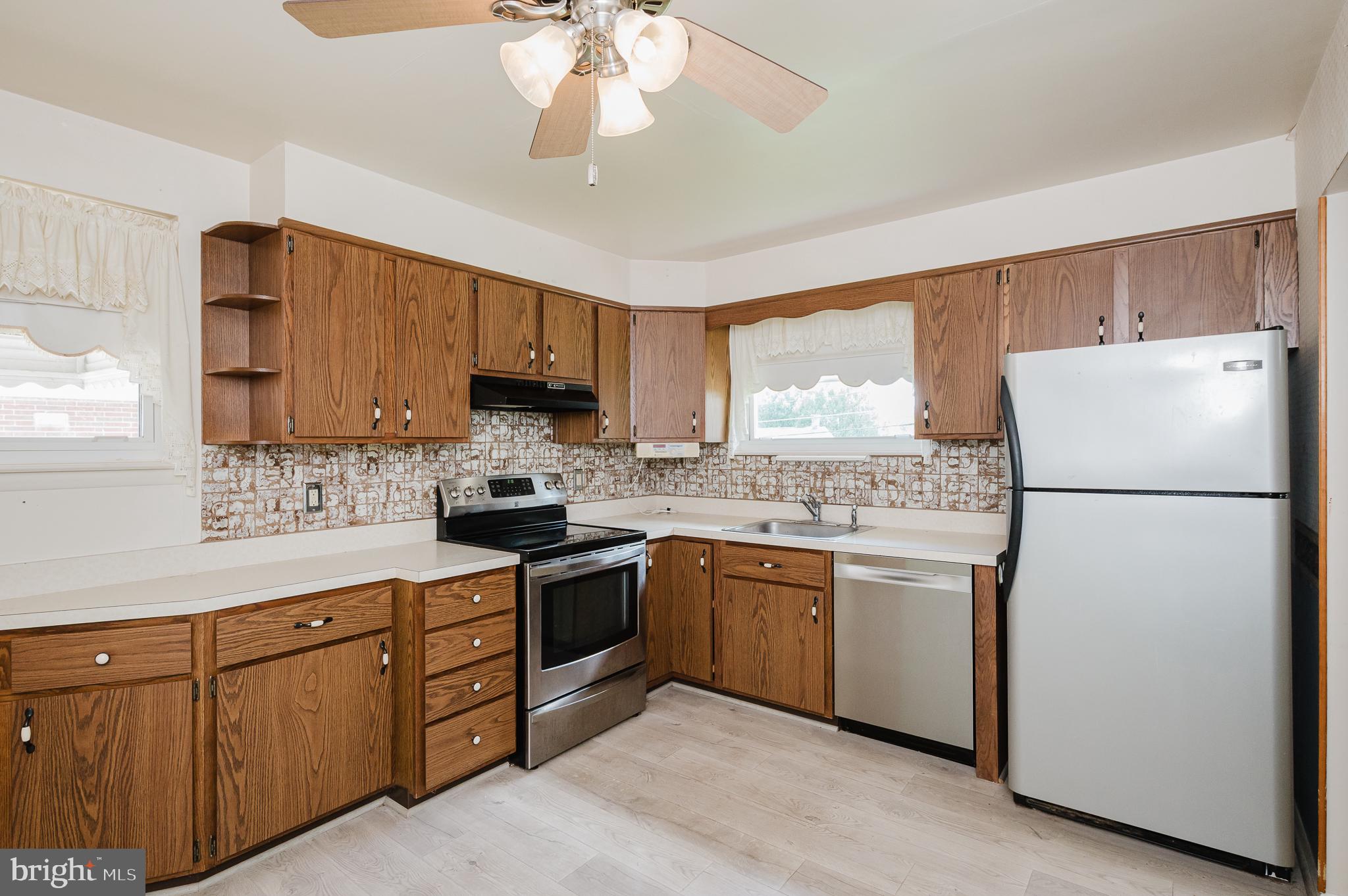 PERRY HALL ESTATES - Residential