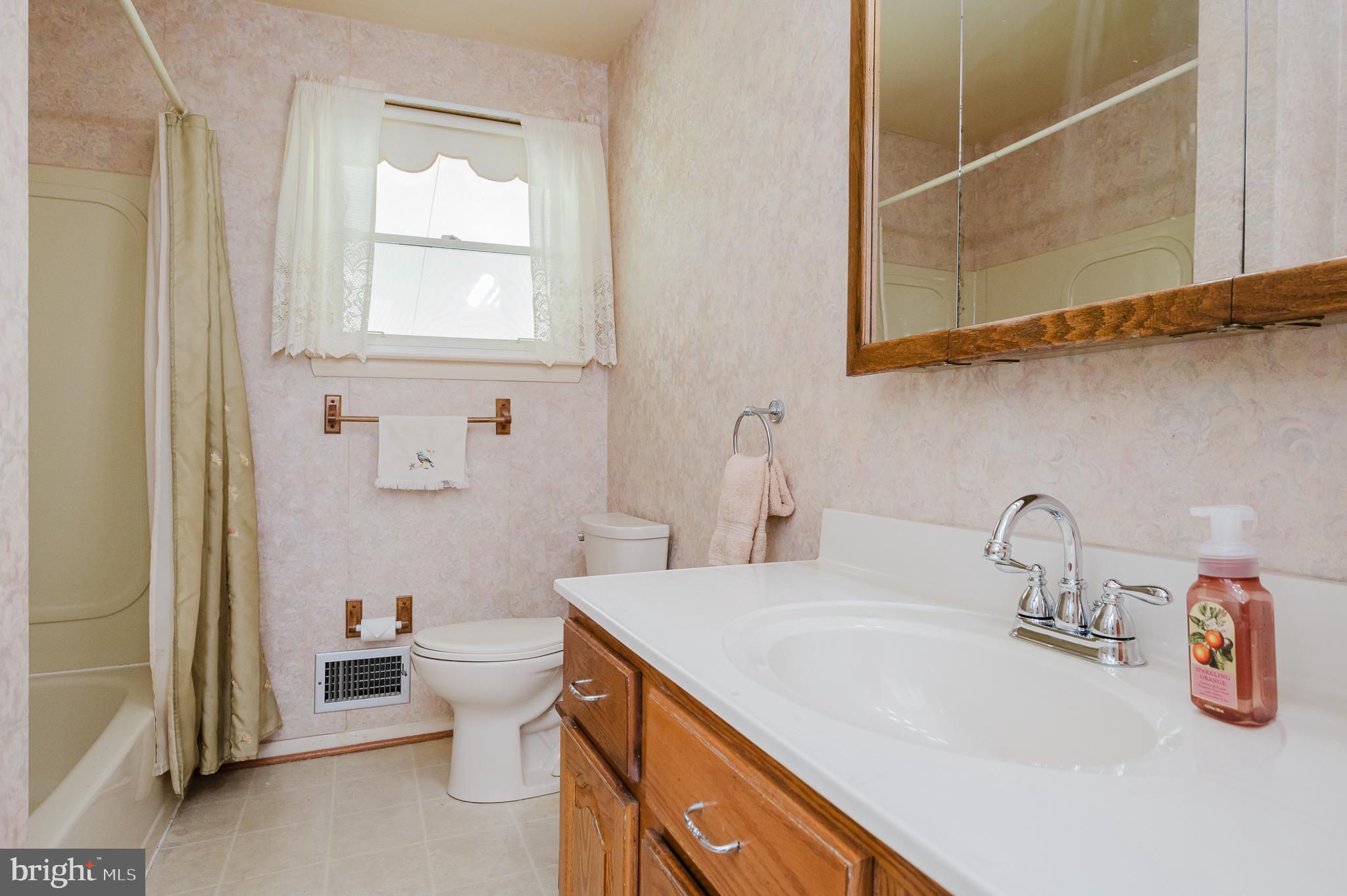 PERRY HALL ESTATES - Residential