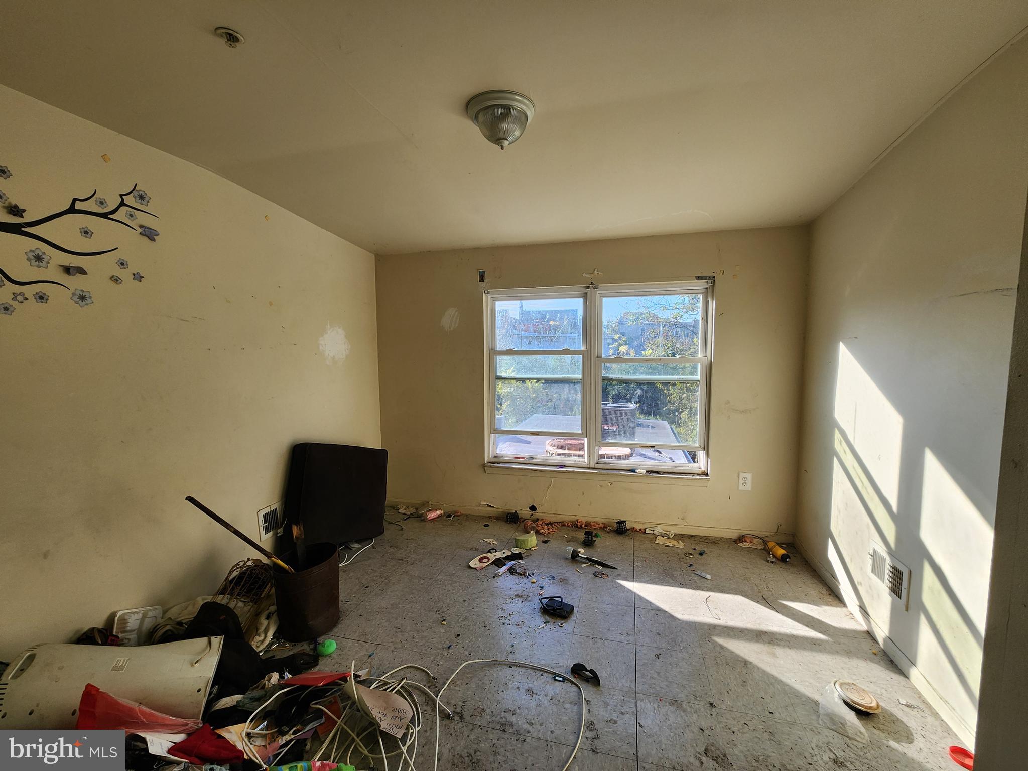 SANDTOWN-WINCHESTER - Residential