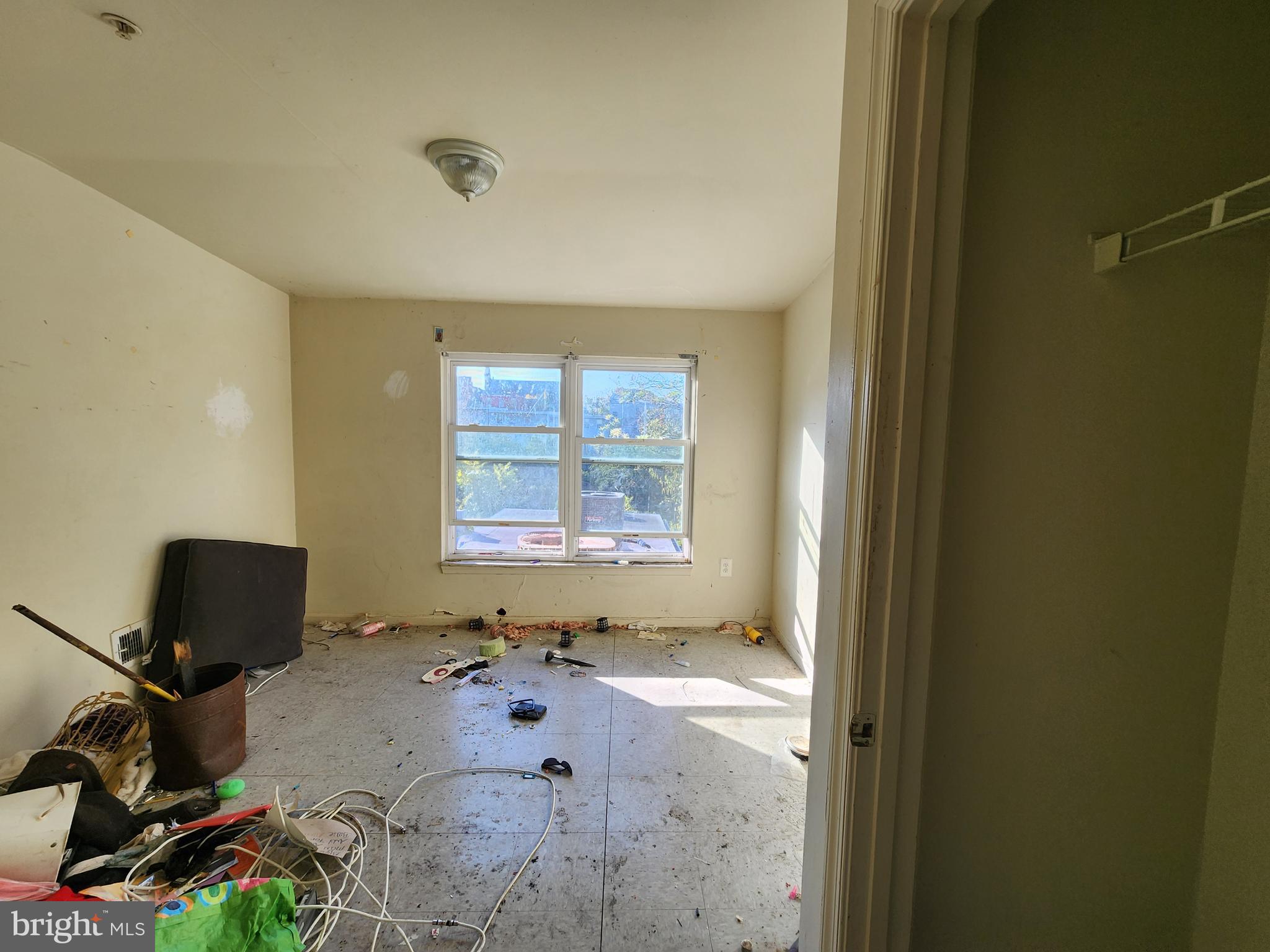 SANDTOWN-WINCHESTER - Residential